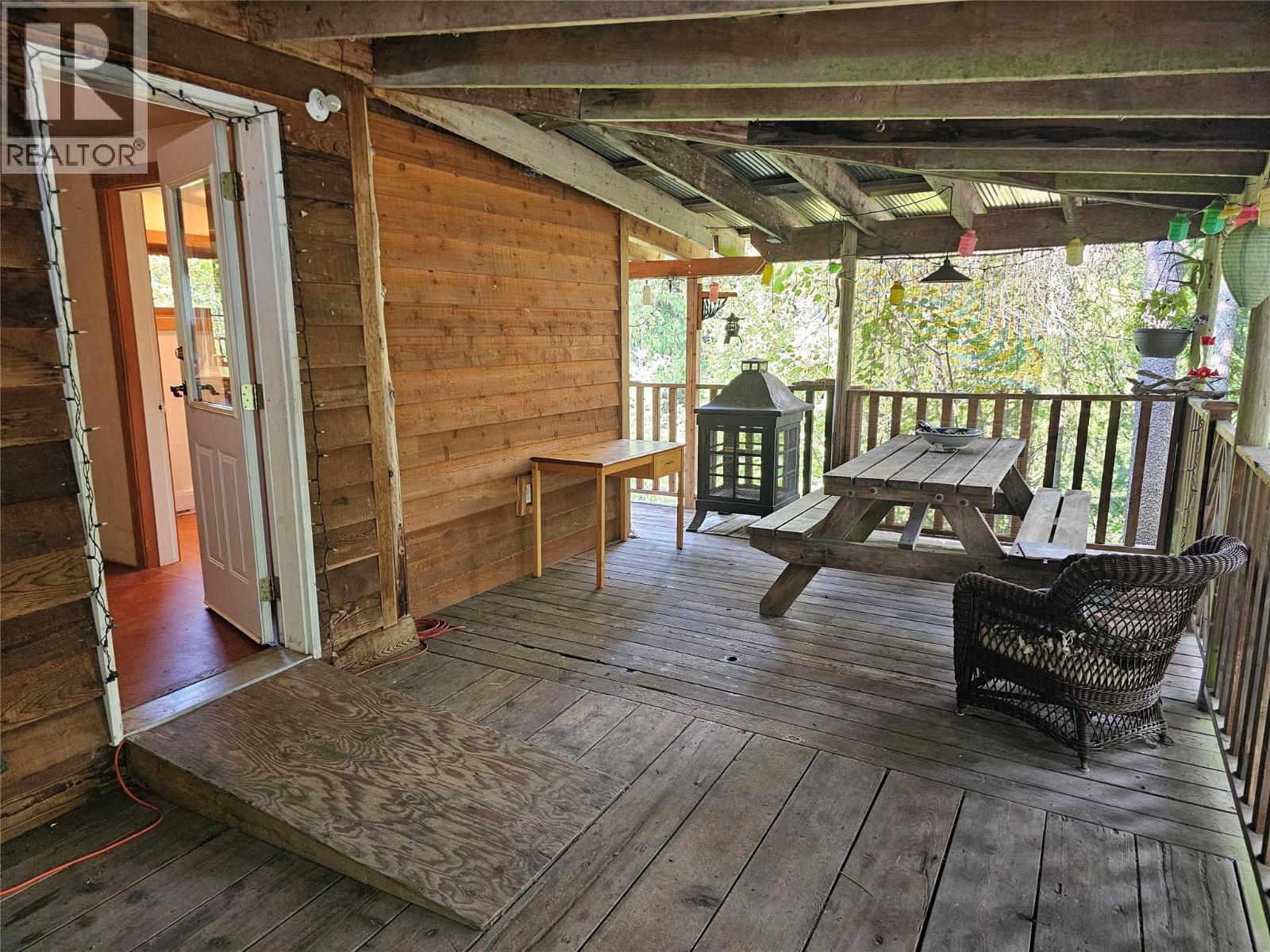  7467 ST THOMAS Road, Winlaw