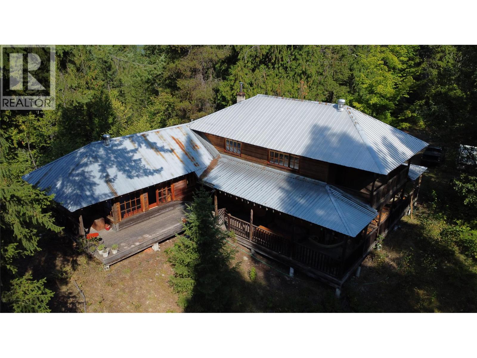  7467 ST THOMAS Road, Winlaw