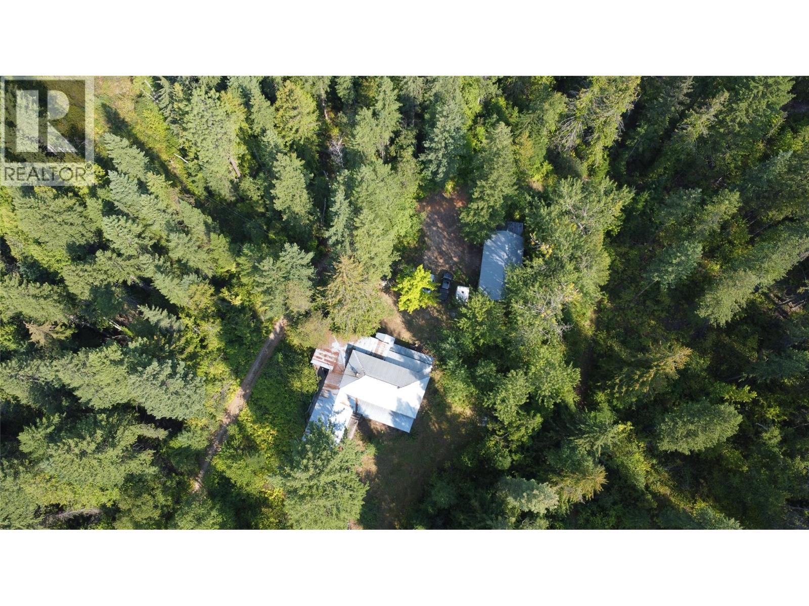  7467 ST THOMAS Road, Winlaw