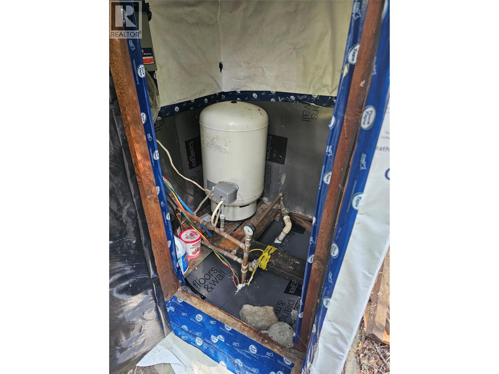  7467 ST THOMAS Road, Winlaw