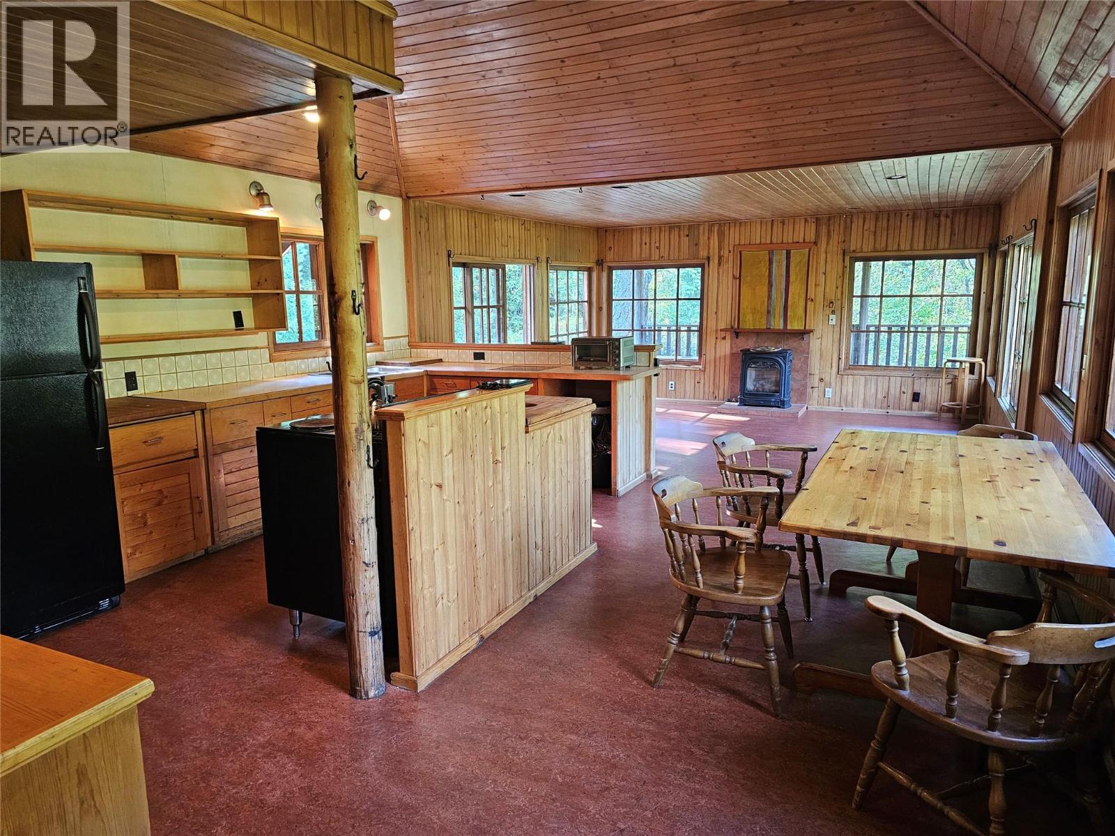  7467 ST THOMAS Road, Winlaw