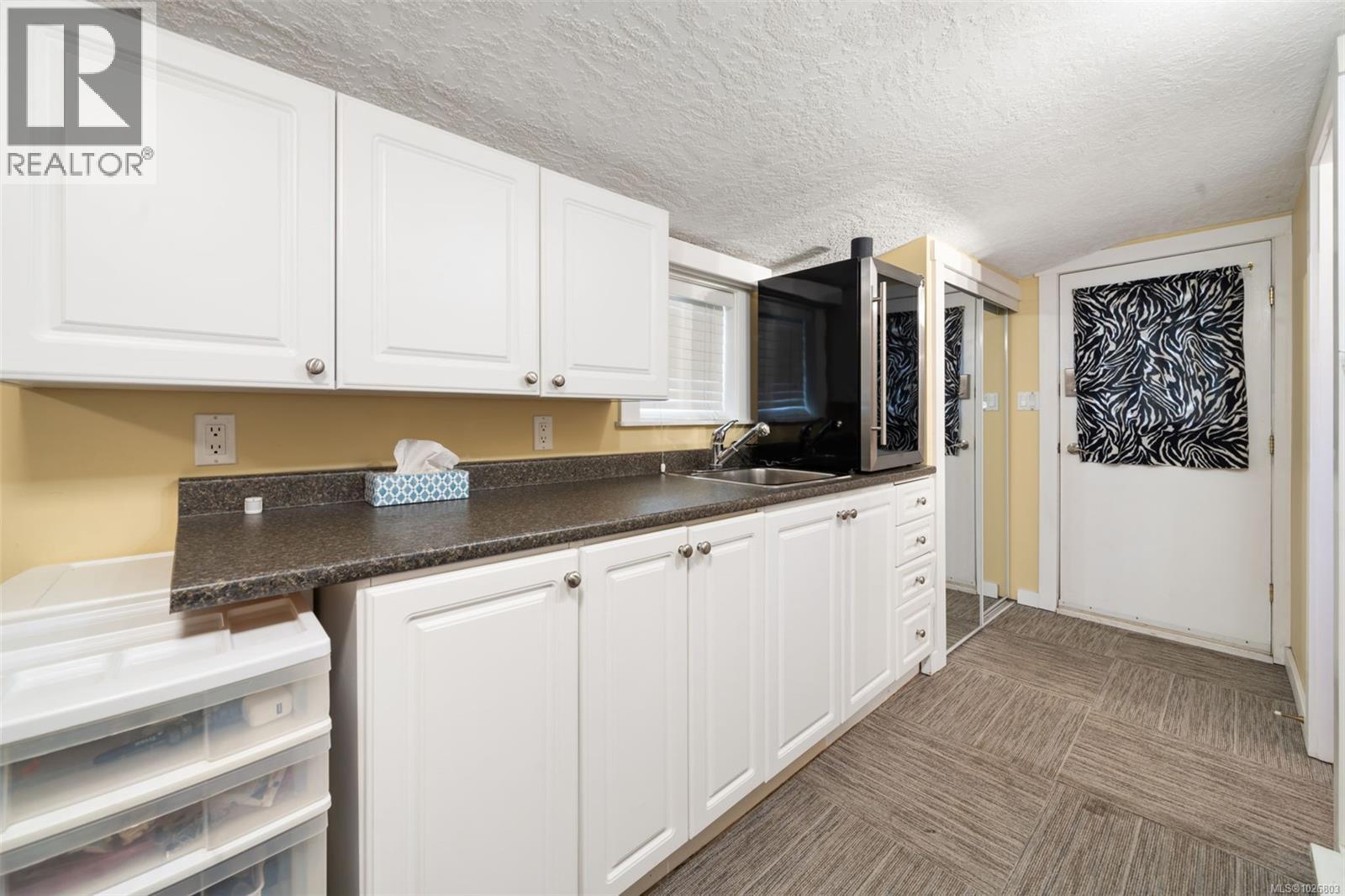 450 Obed Ave, Saanich