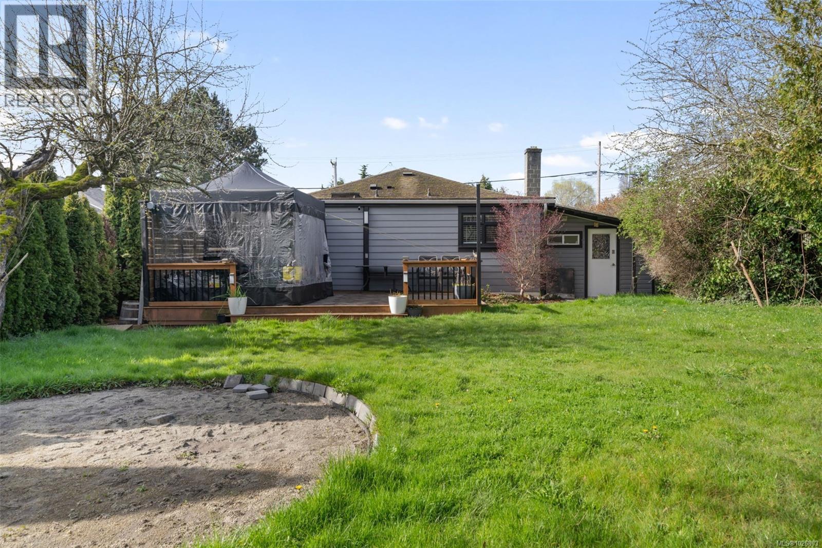 450 Obed Ave, Saanich