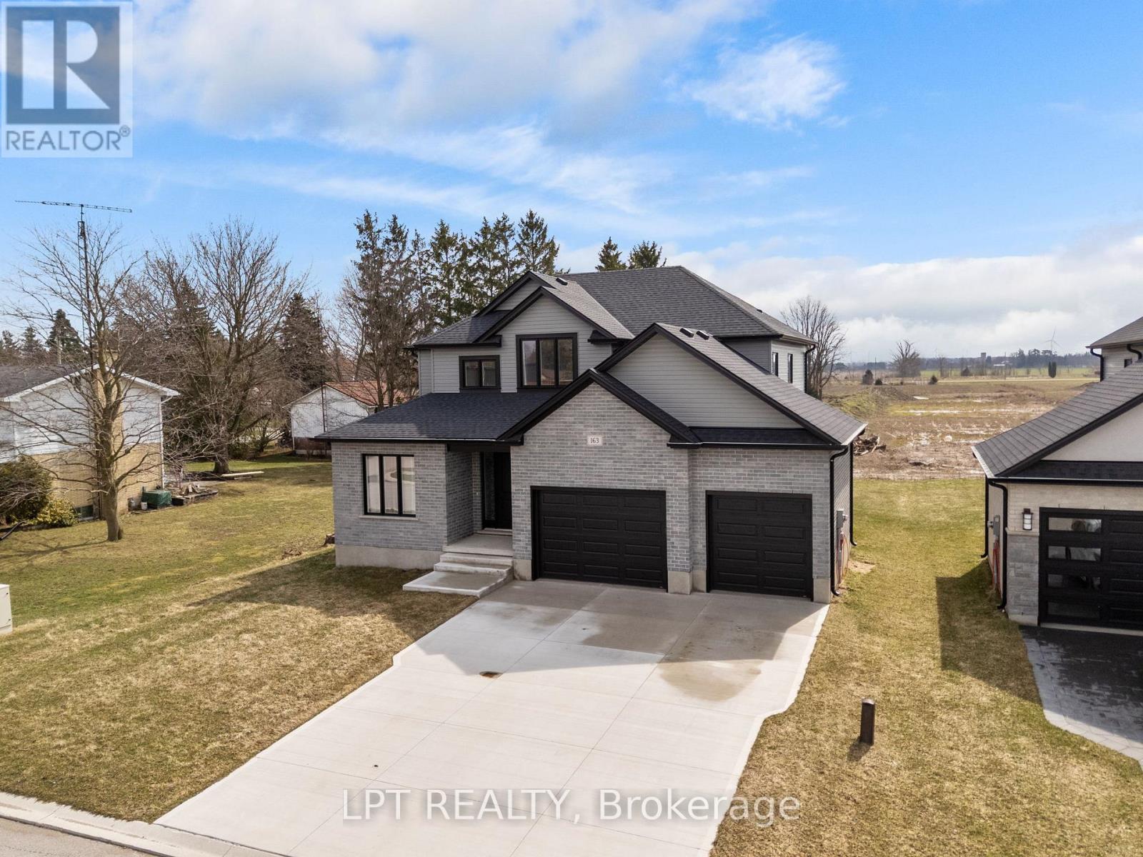 163 MCLEOD STREET - 2