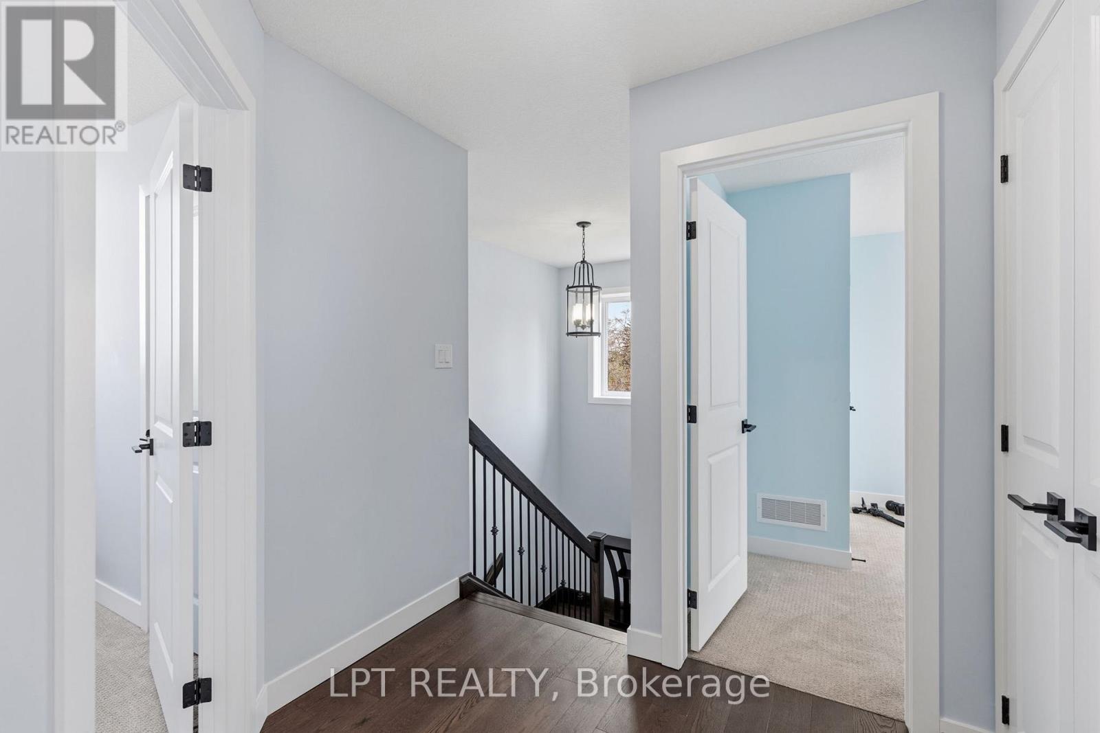 163 MCLEOD STREET - 23