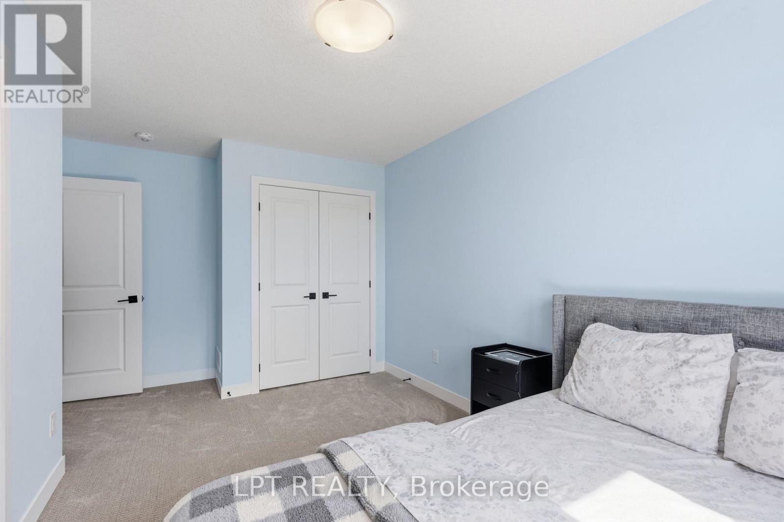 163 MCLEOD STREET - 26