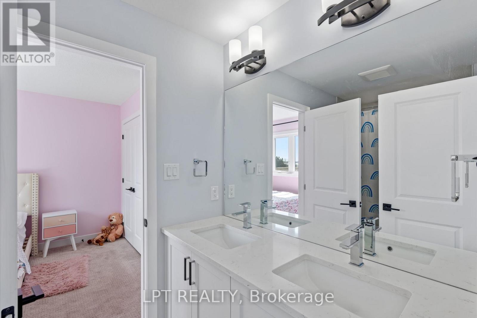 163 MCLEOD STREET - 27