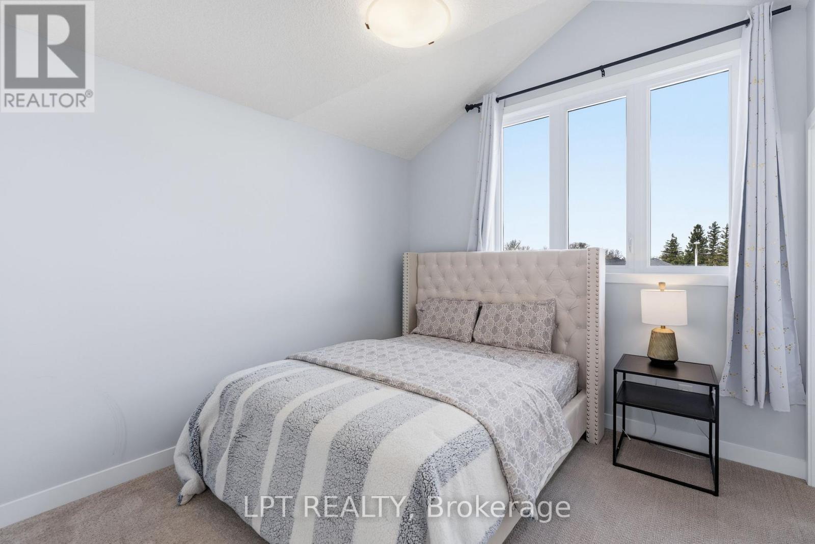 163 MCLEOD STREET - 31