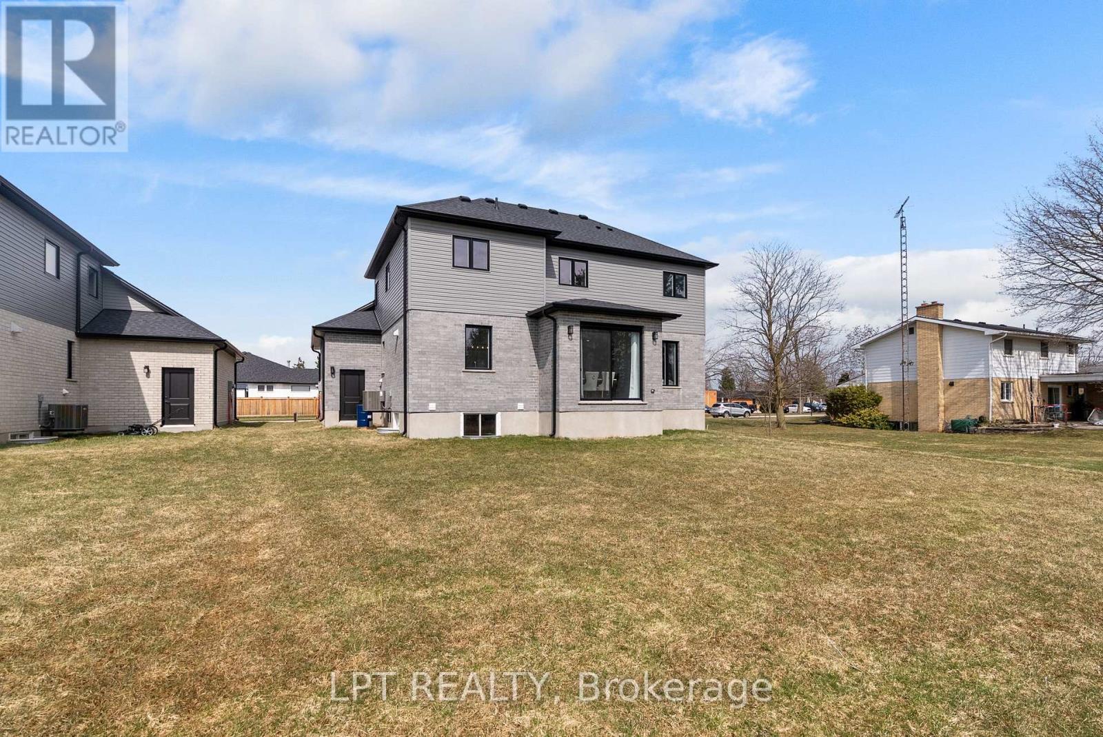 163 MCLEOD STREET - 46