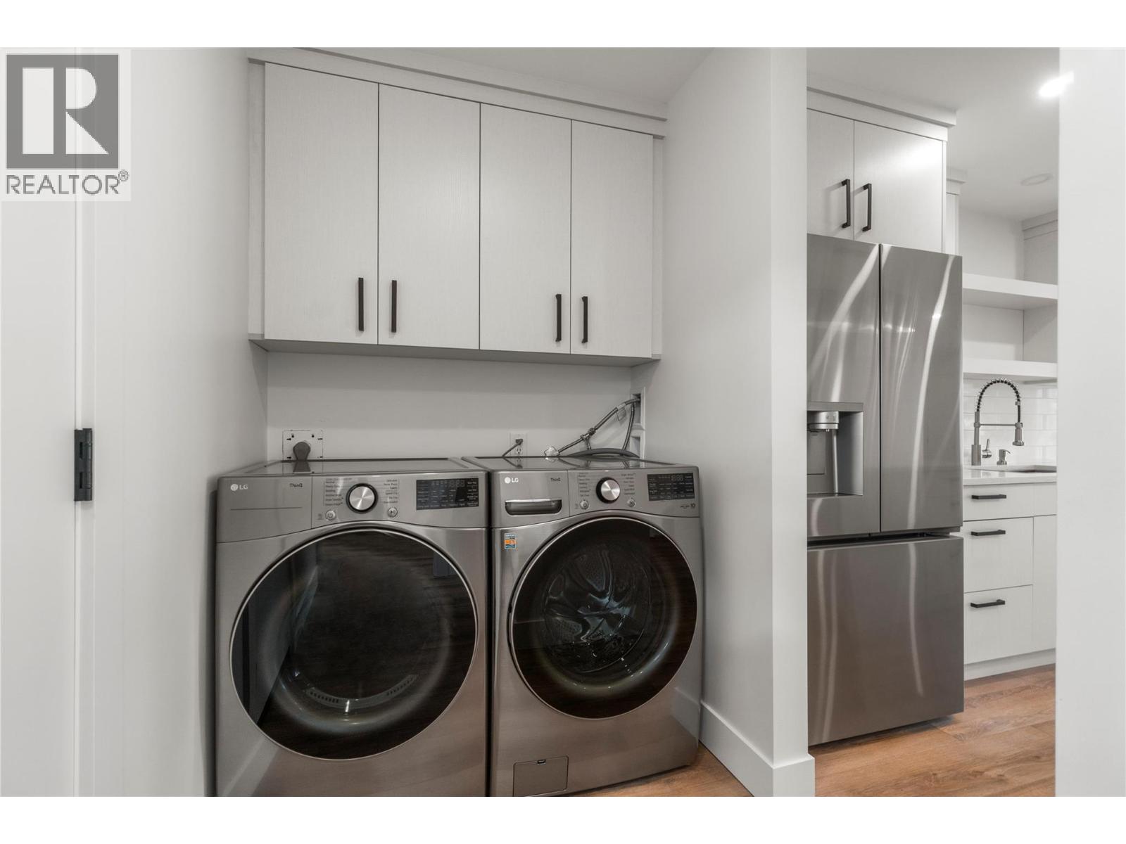 #32 981 12 STREET SE - 32