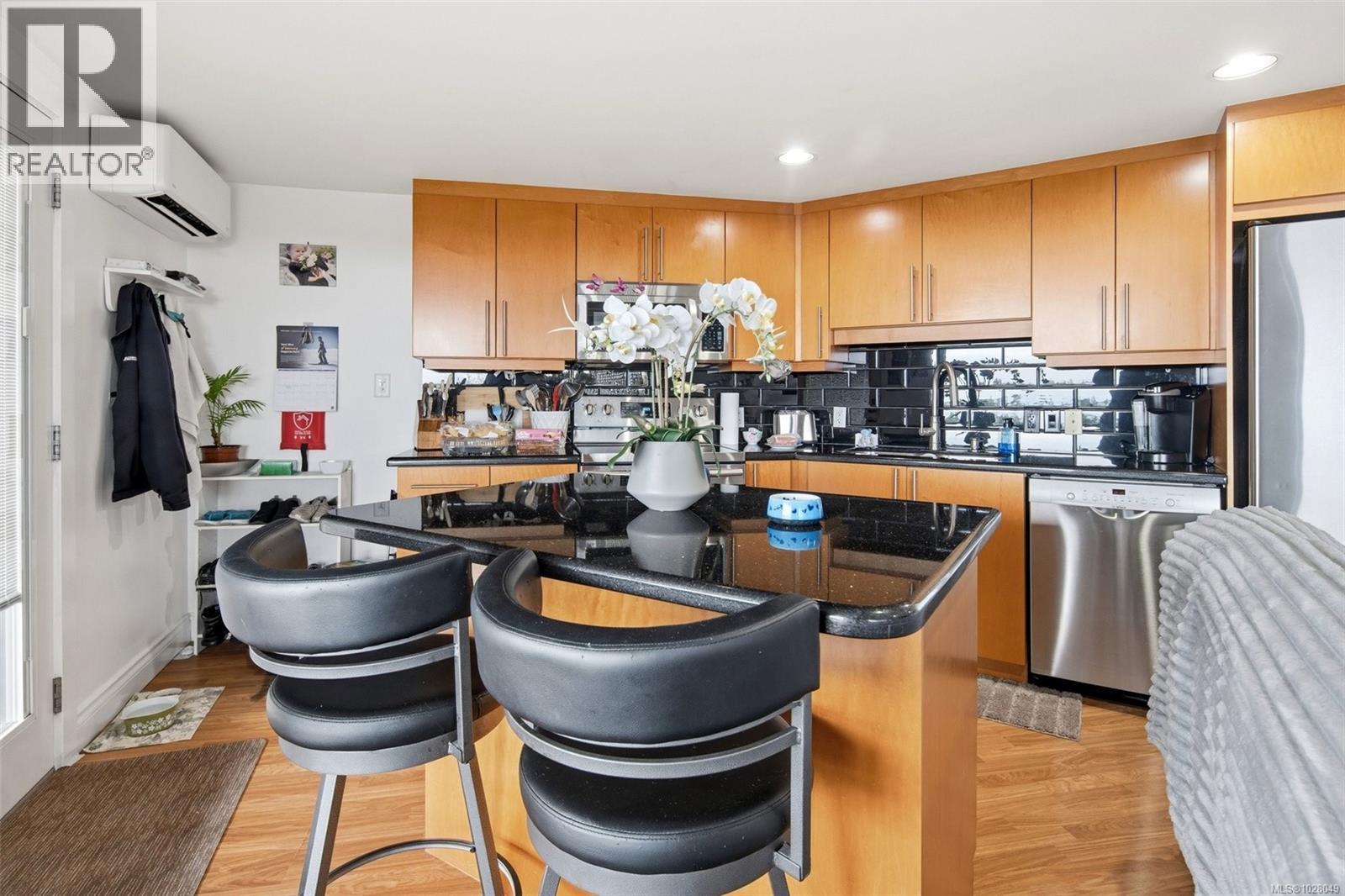 3392 Haida Dr, Colwood