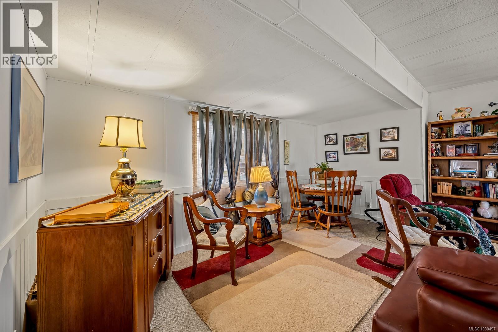 #19 390 COWICHAN Ave - 10