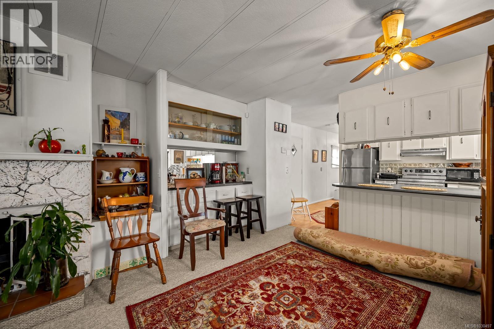 #19 390 COWICHAN Ave - 11