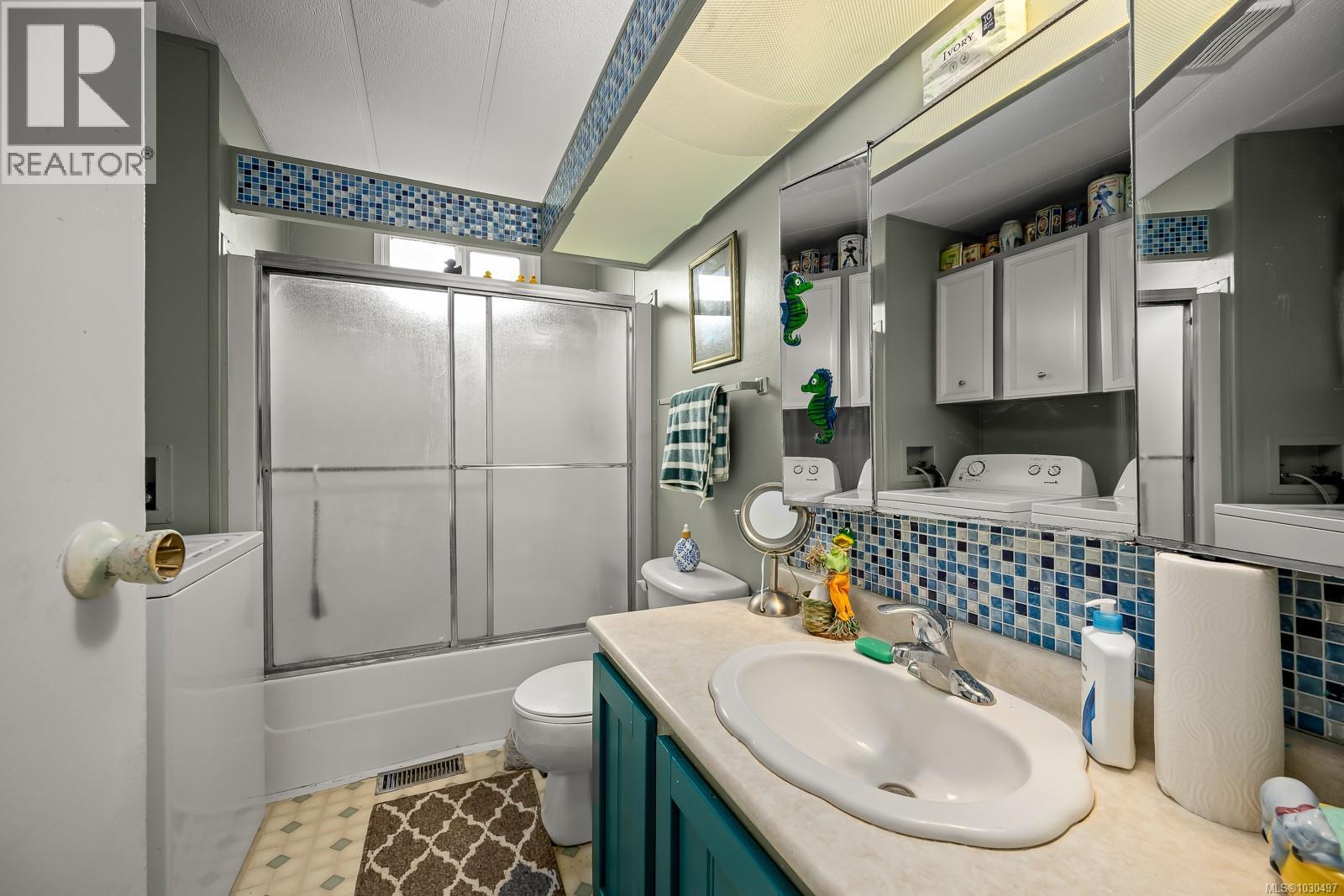 #19 390 COWICHAN Ave - 16