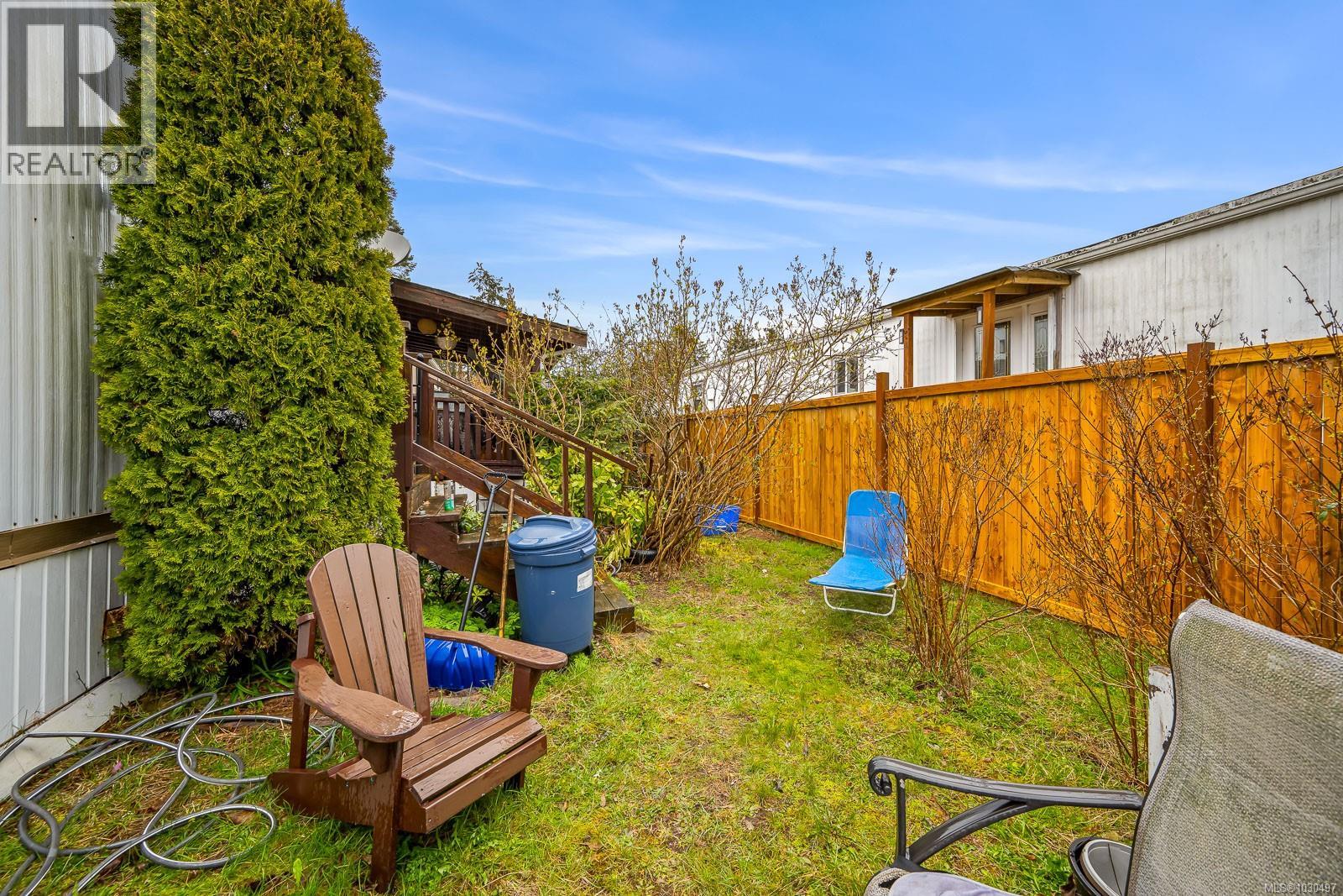 #19 390 COWICHAN Ave - 27