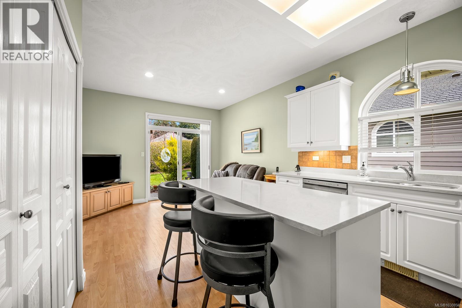 #237 3399 CROWN ISLE DR - 6