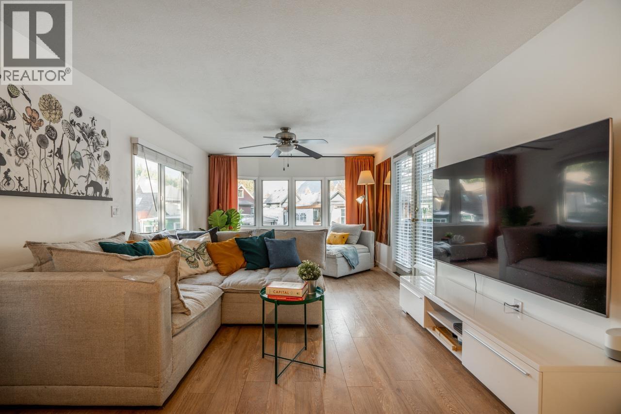 50 3295 SUNNYSIDE ROAD, Anmore