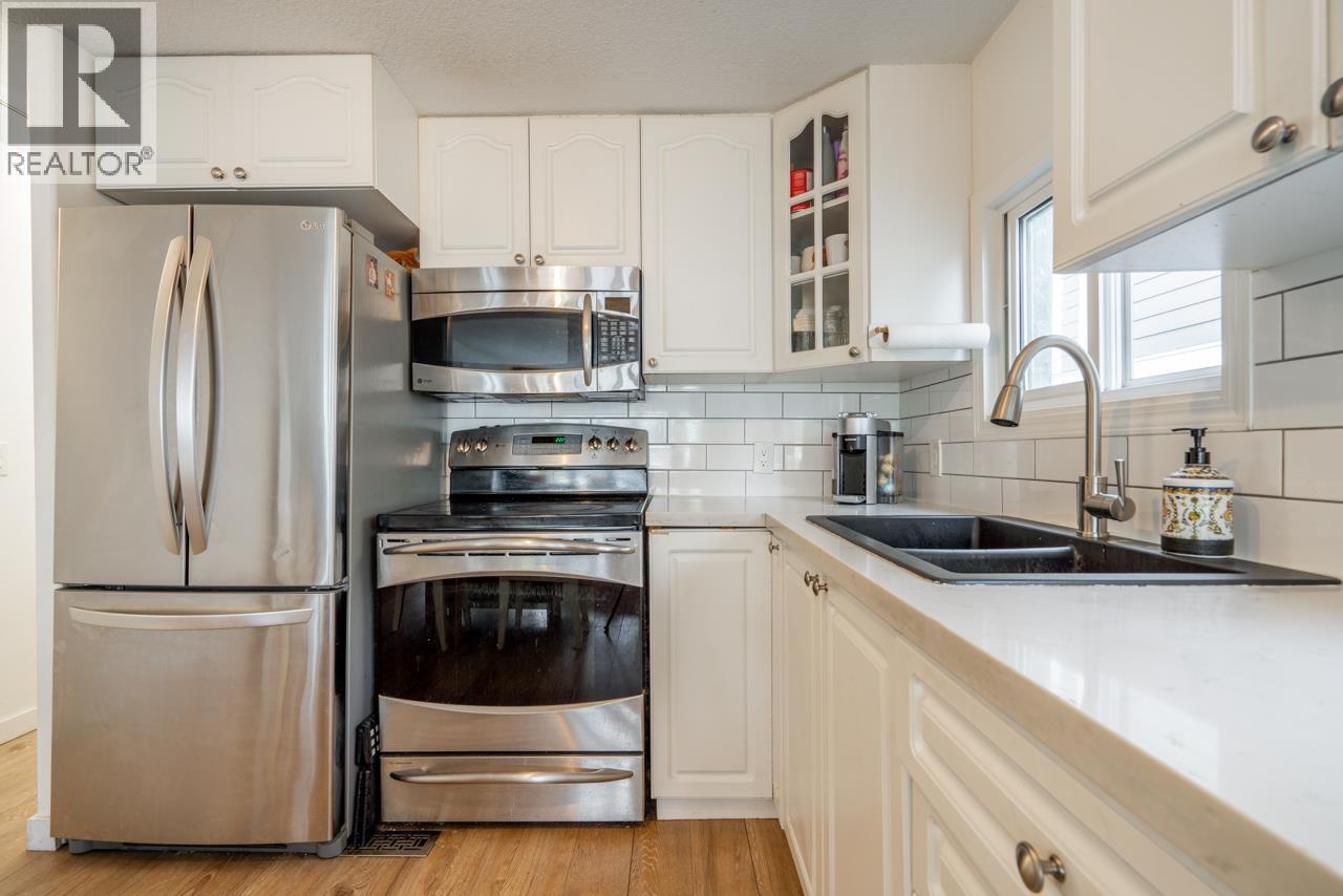 50 3295 SUNNYSIDE ROAD, Anmore