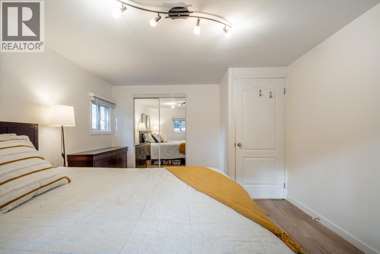 50 3295 SUNNYSIDE ROAD, Anmore