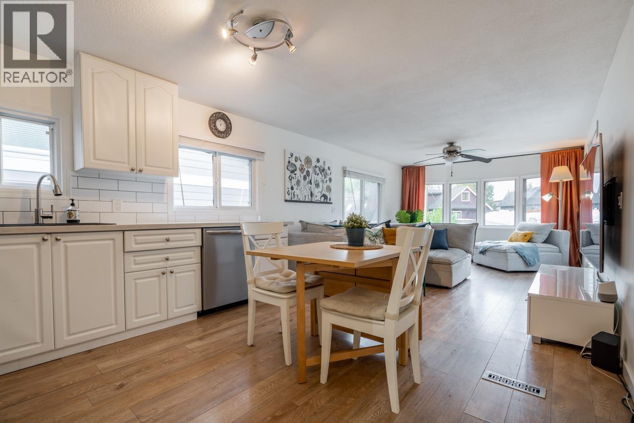 50 3295 SUNNYSIDE ROAD, Anmore