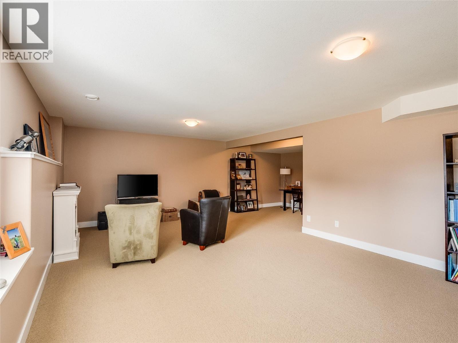  3835 5TH Avenue, Castlegar