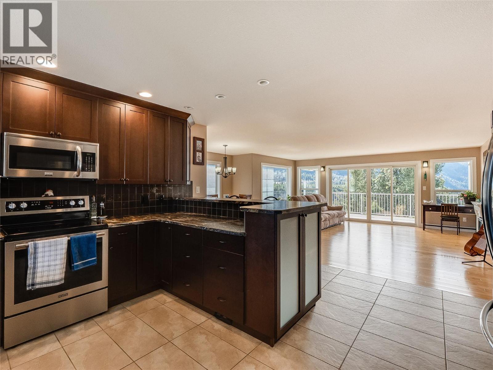  3835 5TH Avenue, Castlegar