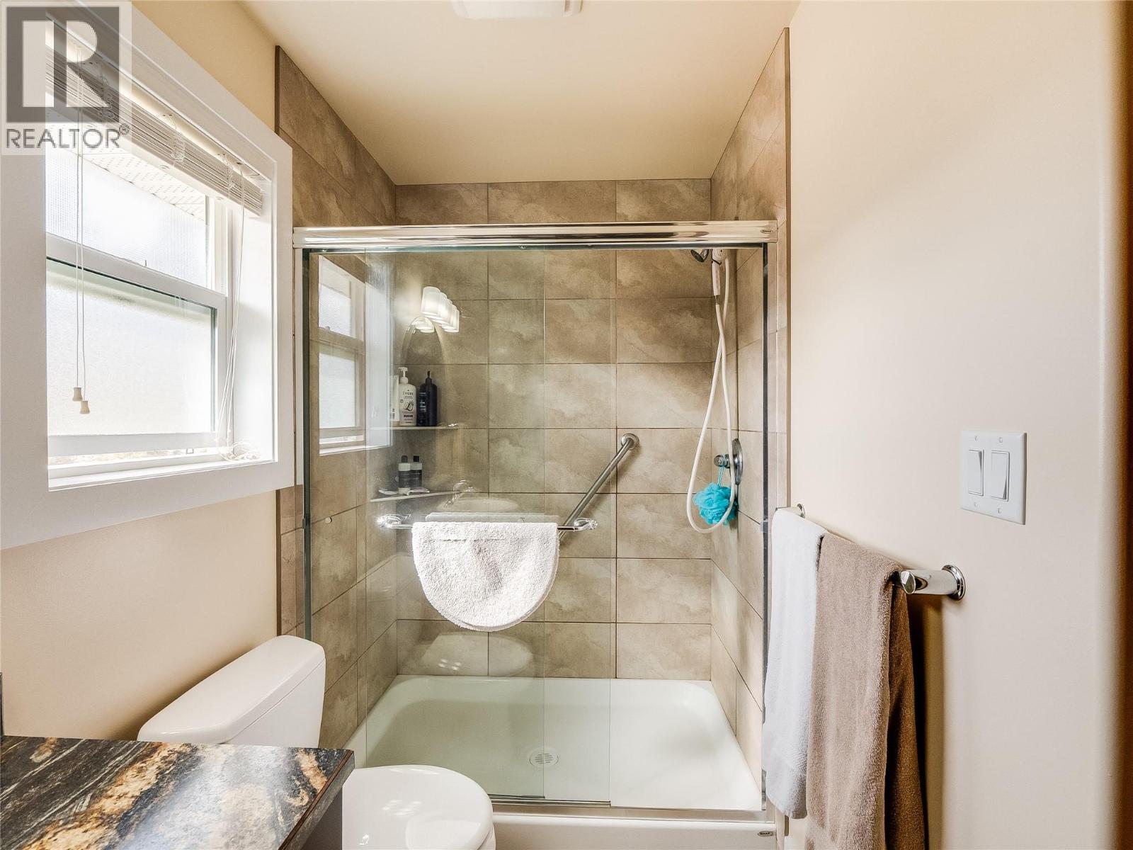  3835 5TH Avenue, Castlegar