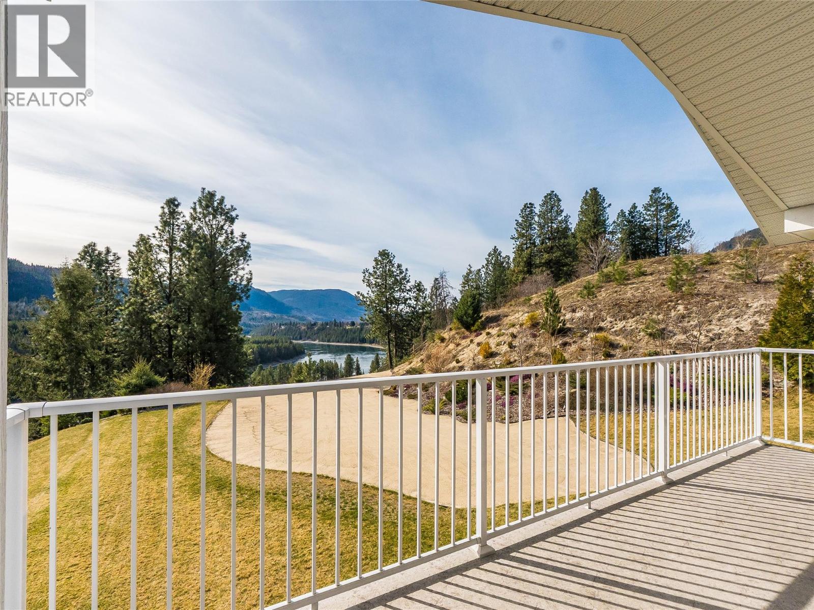  3835 5TH Avenue, Castlegar