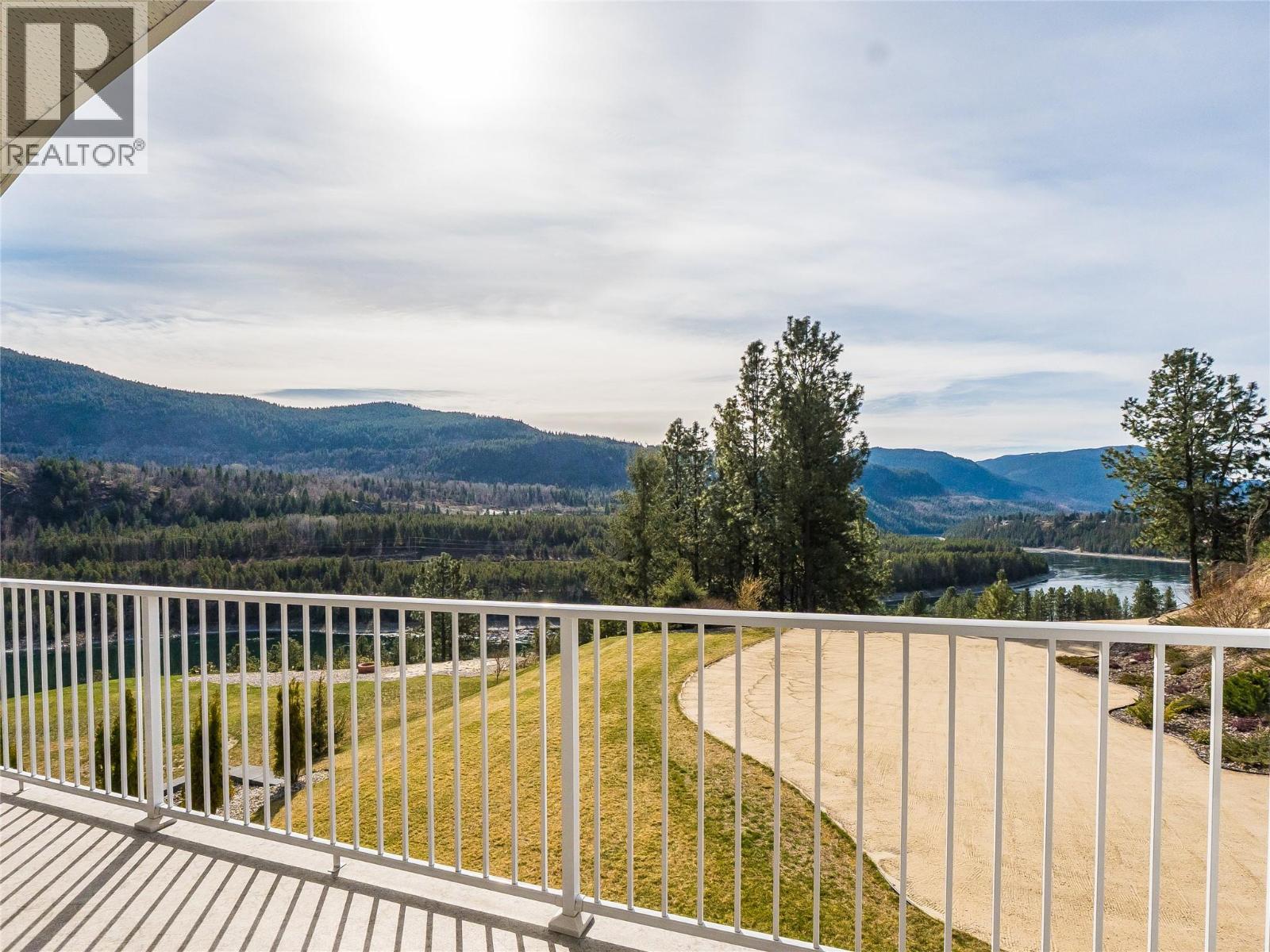  3835 5TH Avenue, Castlegar