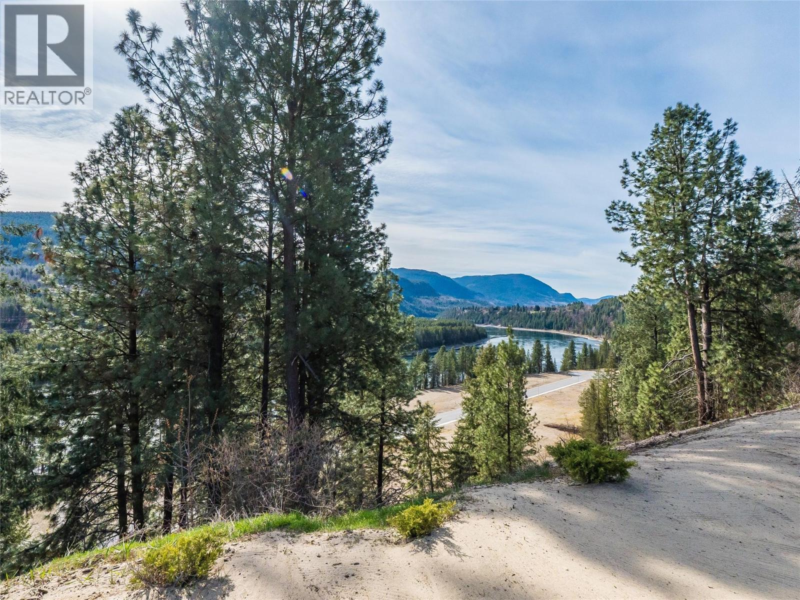  3835 5TH Avenue, Castlegar