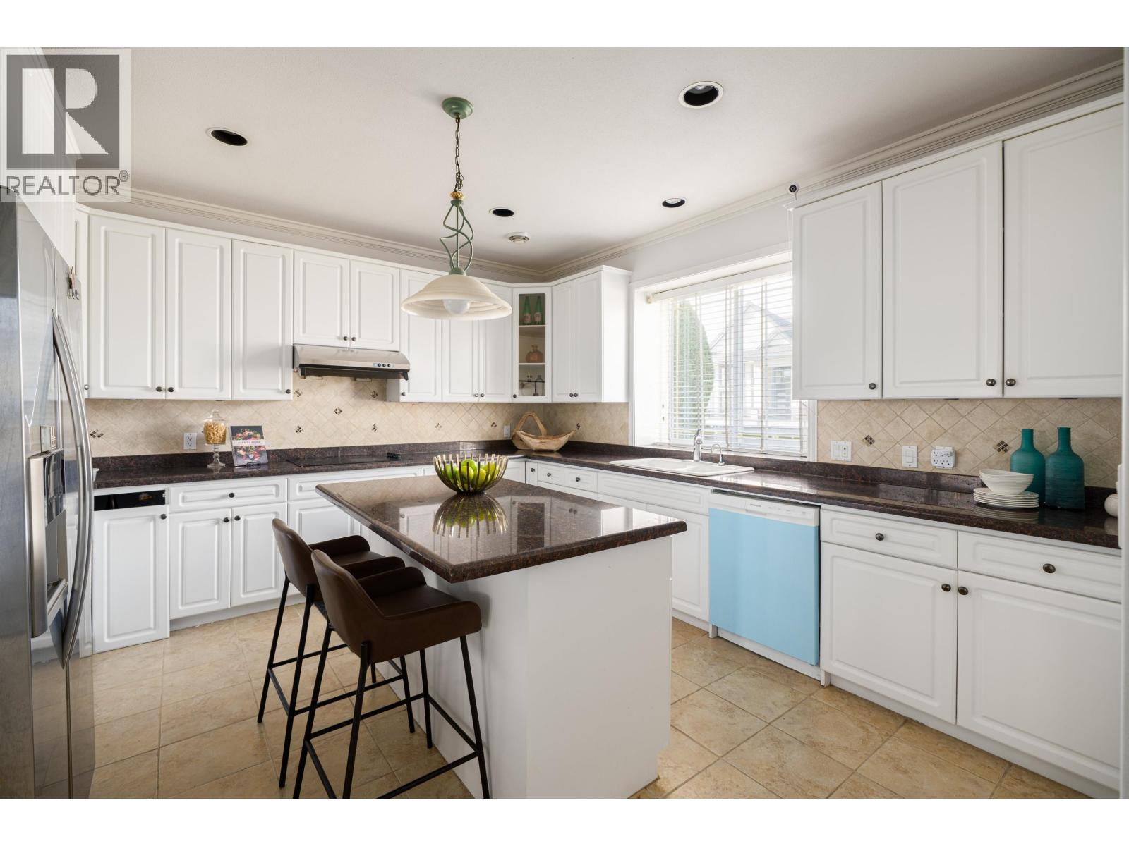 10684 AINTREE Place, Richmond