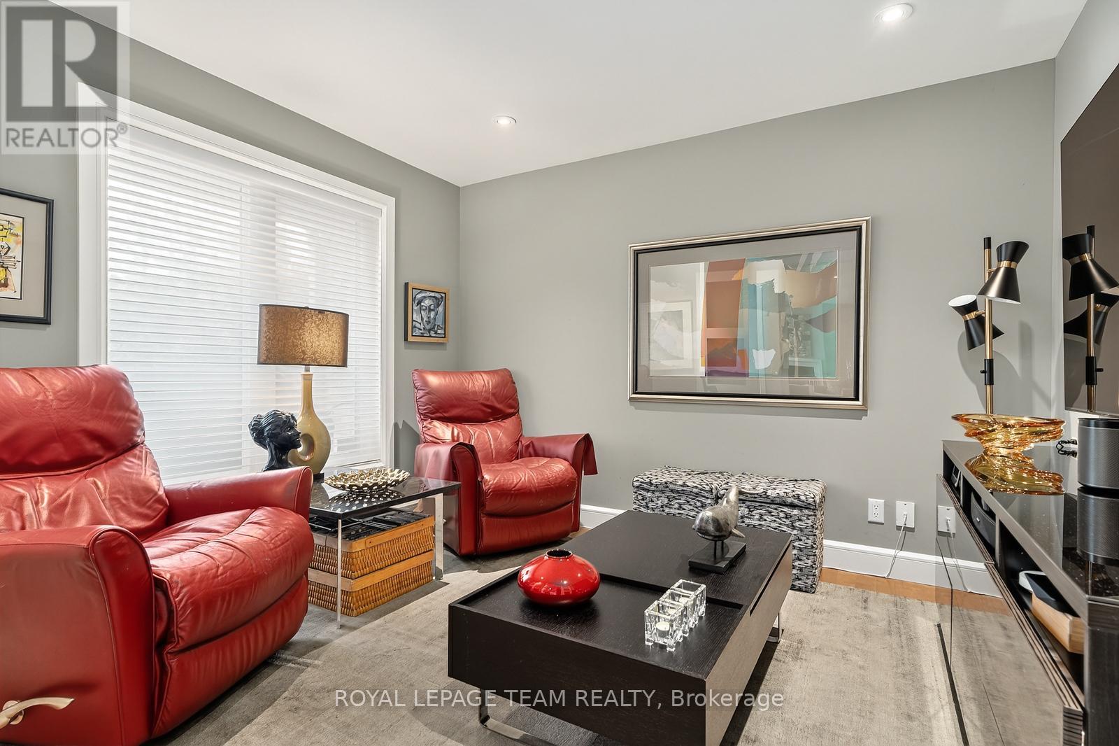 #UNIT 10 55 WHITEMARL DRIVE - 11