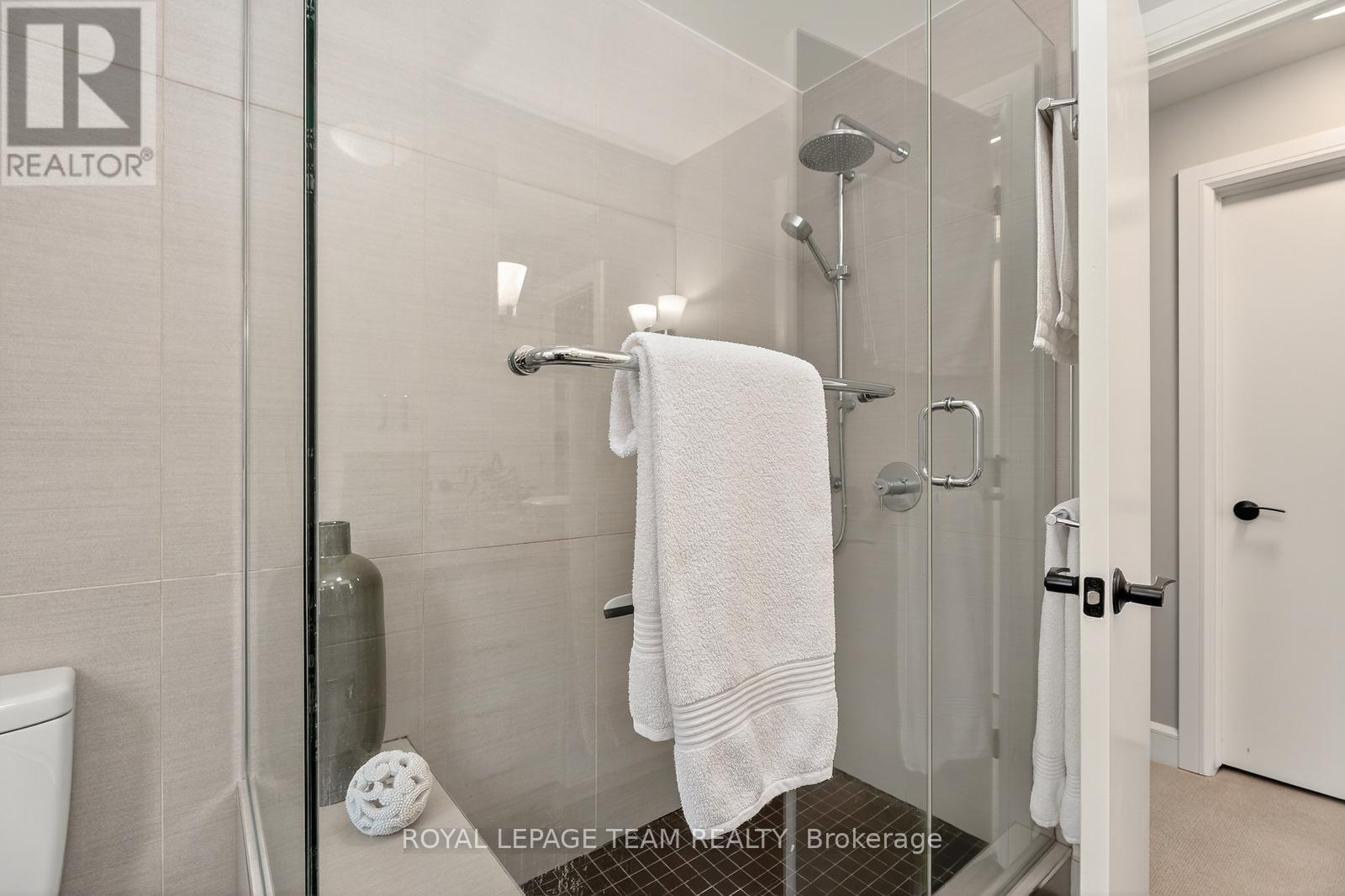 #UNIT 10 55 WHITEMARL DRIVE - 19