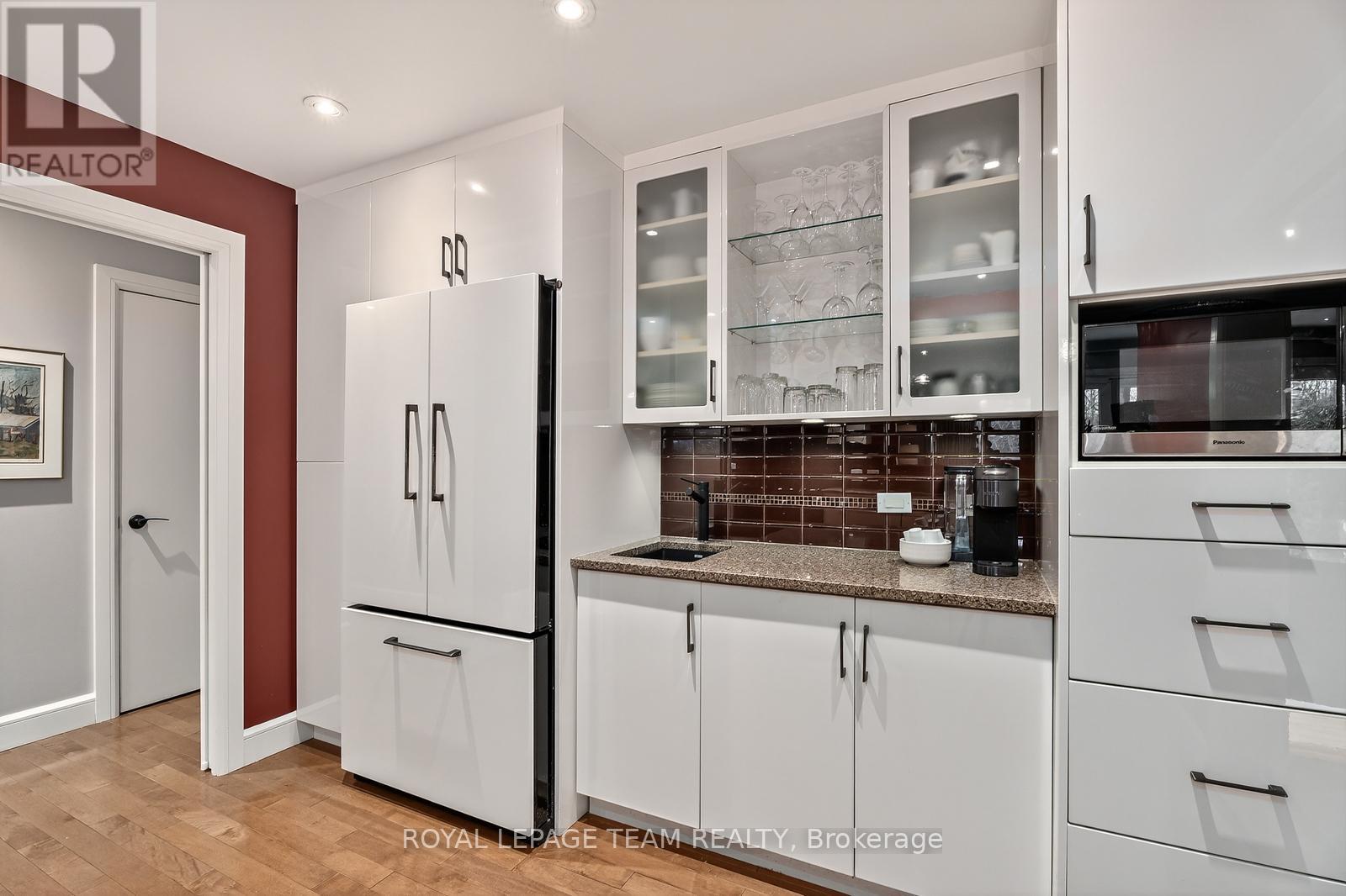 #UNIT 10 55 WHITEMARL DRIVE - 8