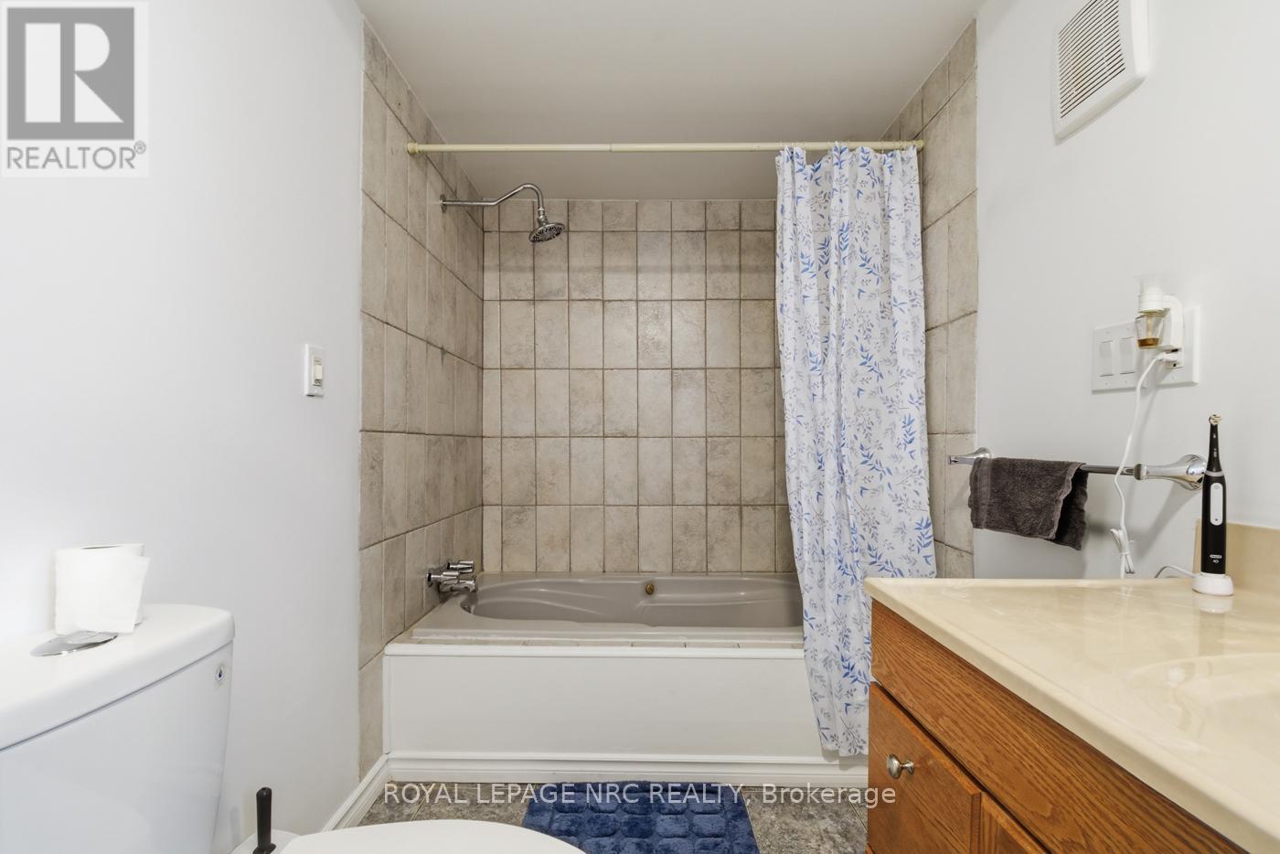 135 ST. GEORGE STREET - 24