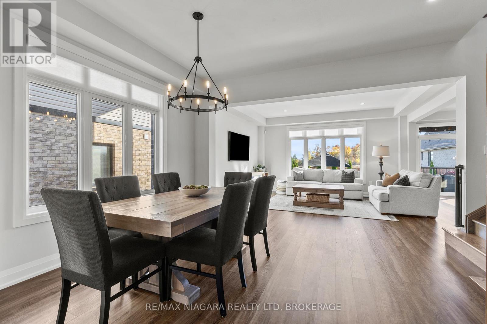 236 WALKER ROAD - 12