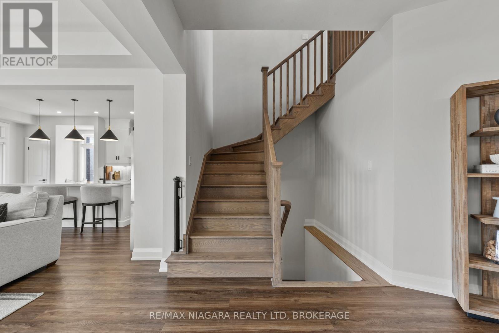 236 WALKER ROAD - 13