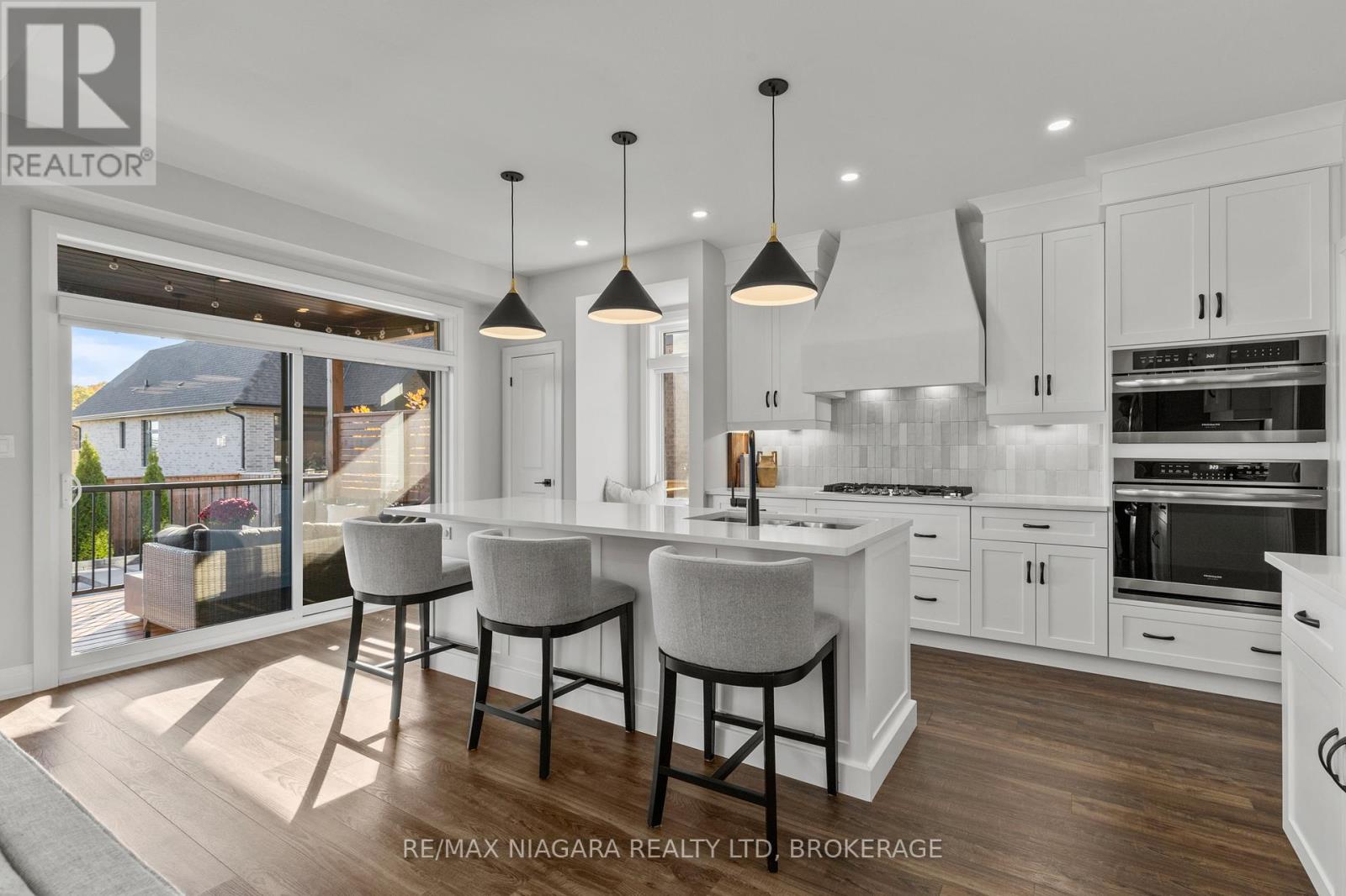 236 WALKER ROAD - 9