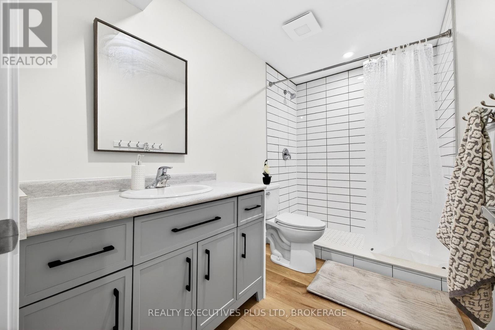 7446 PARKSIDE ROAD - 35