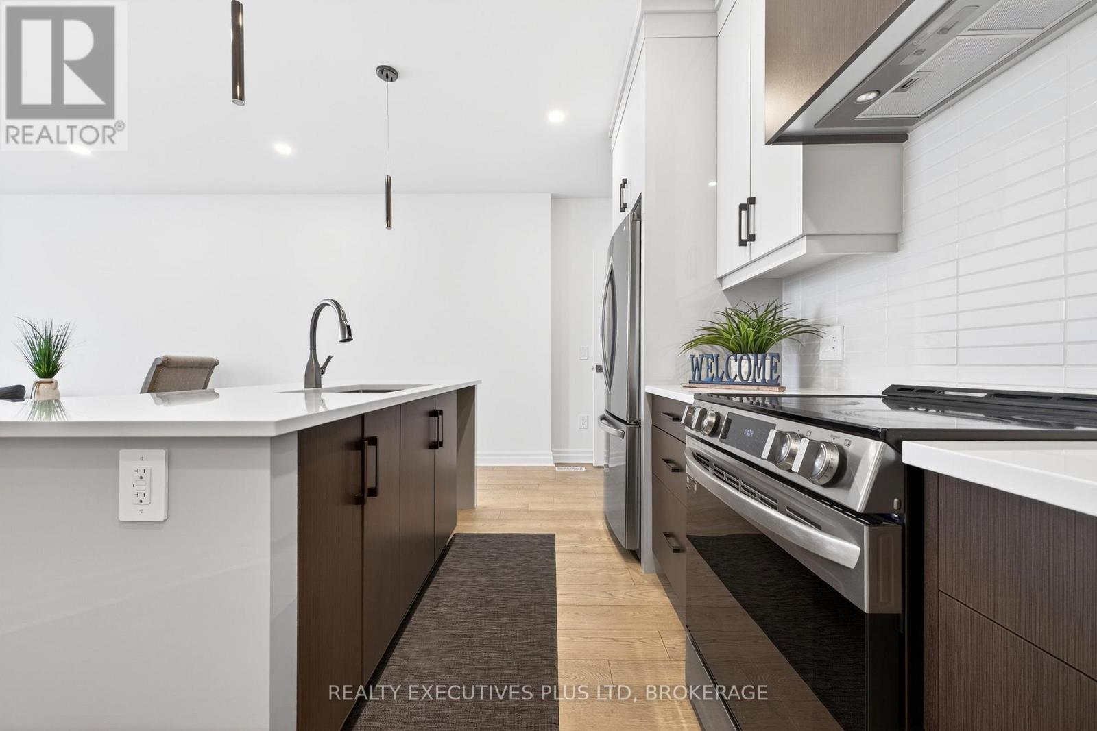 7446 PARKSIDE ROAD - 4