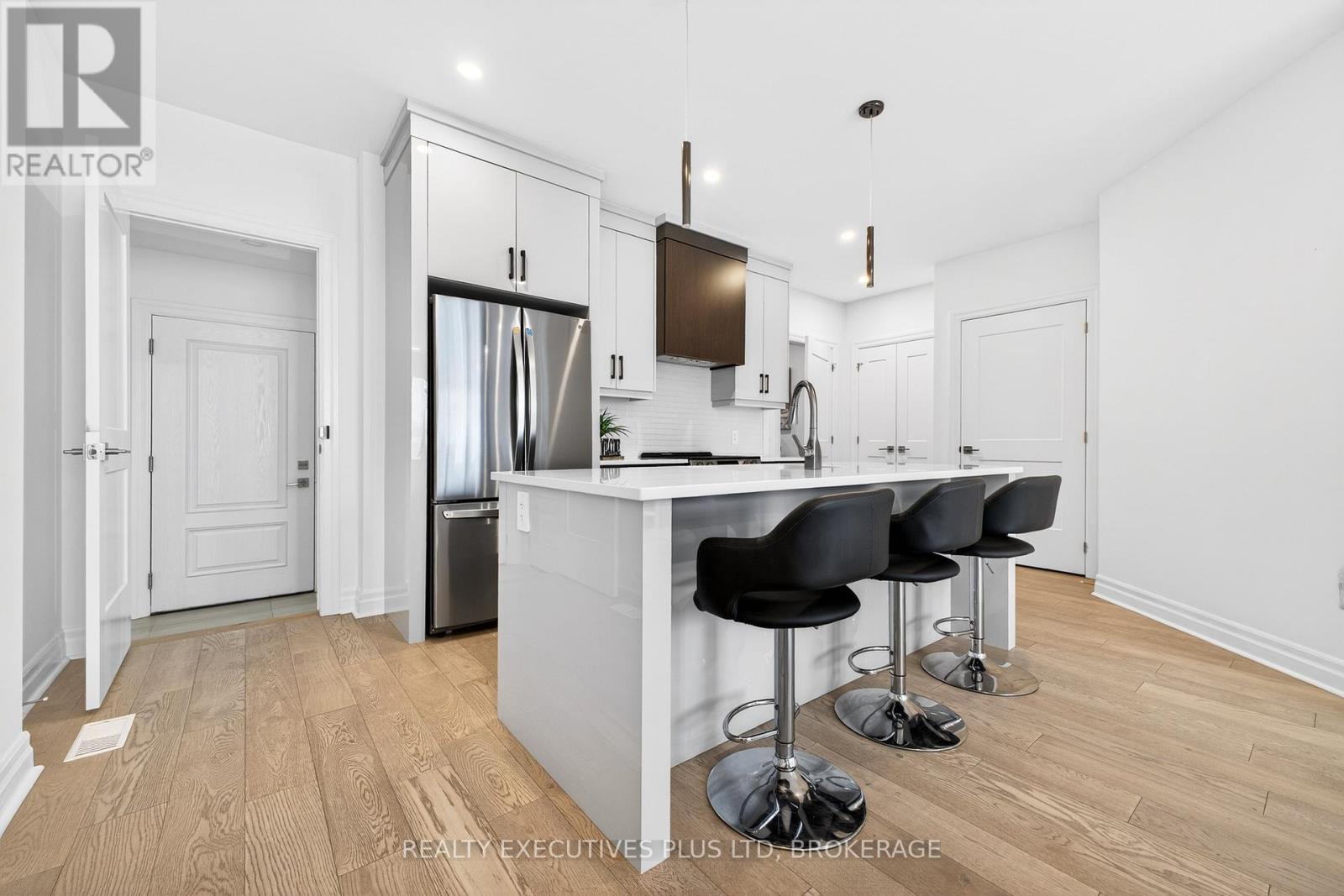 7446 PARKSIDE ROAD - 5