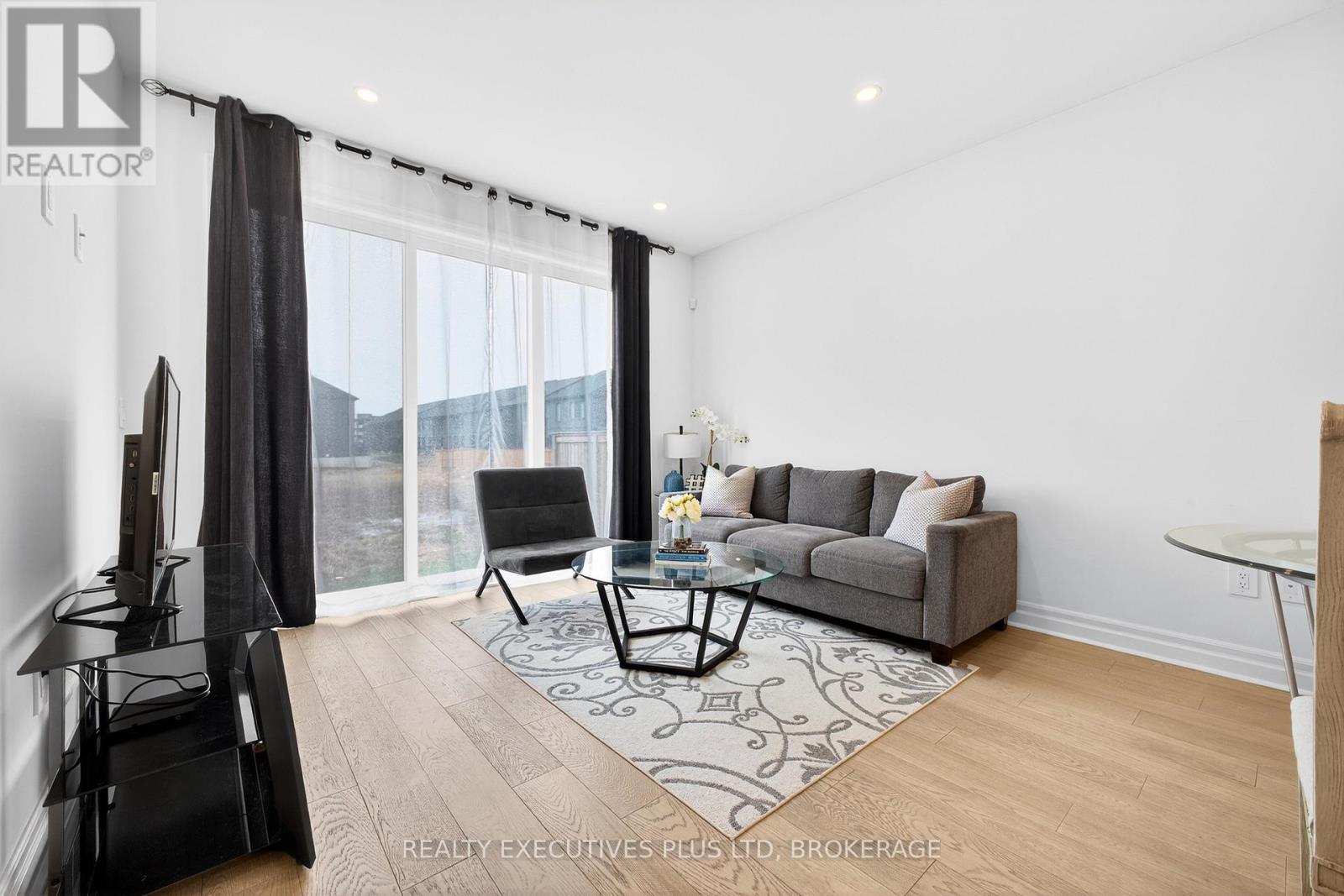 7446 PARKSIDE ROAD - 7