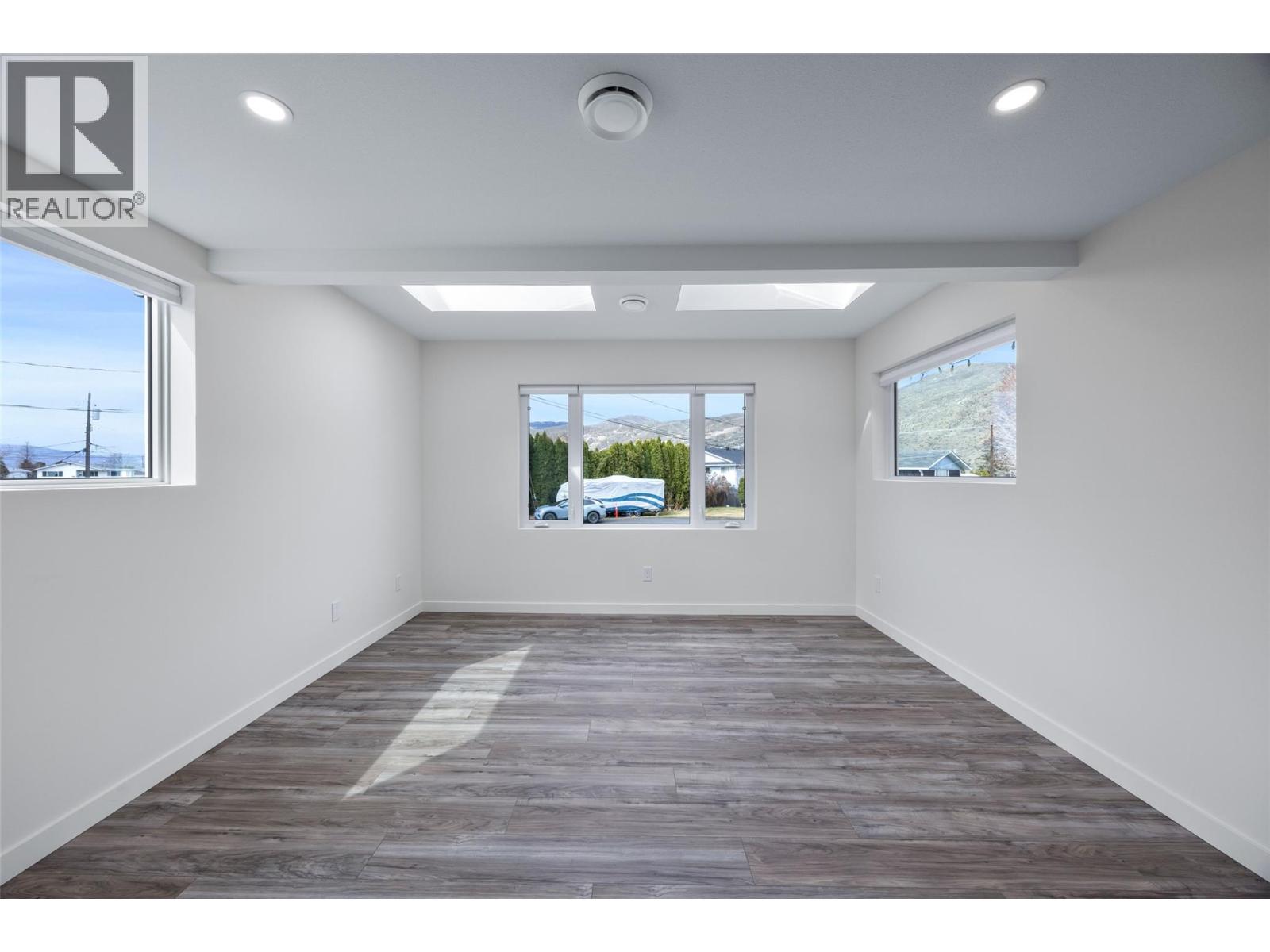  1650 CENTENNIAL Drive, Kamloops