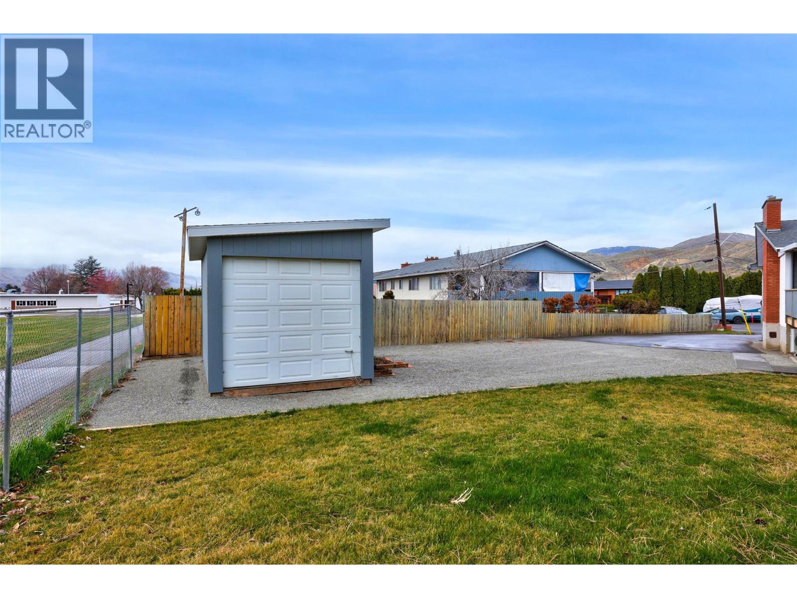  1650 CENTENNIAL Drive, Kamloops