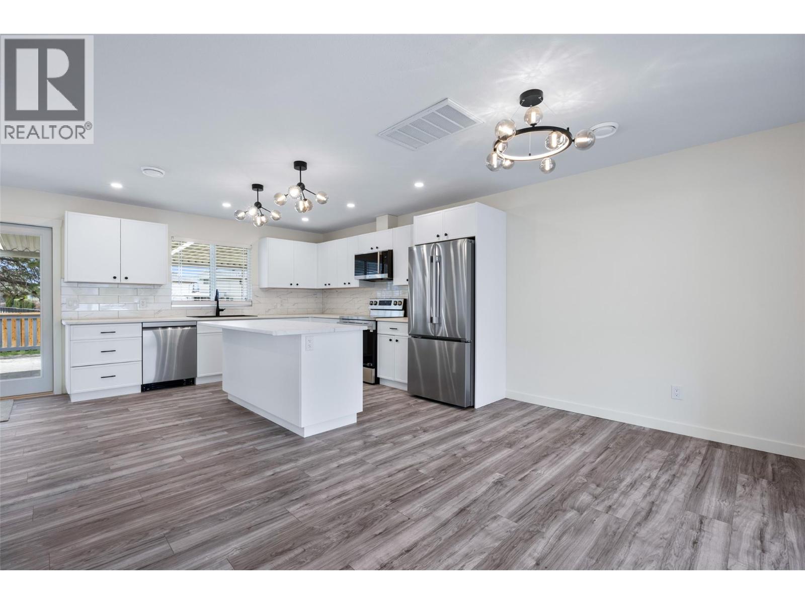  1650 CENTENNIAL Drive, Kamloops