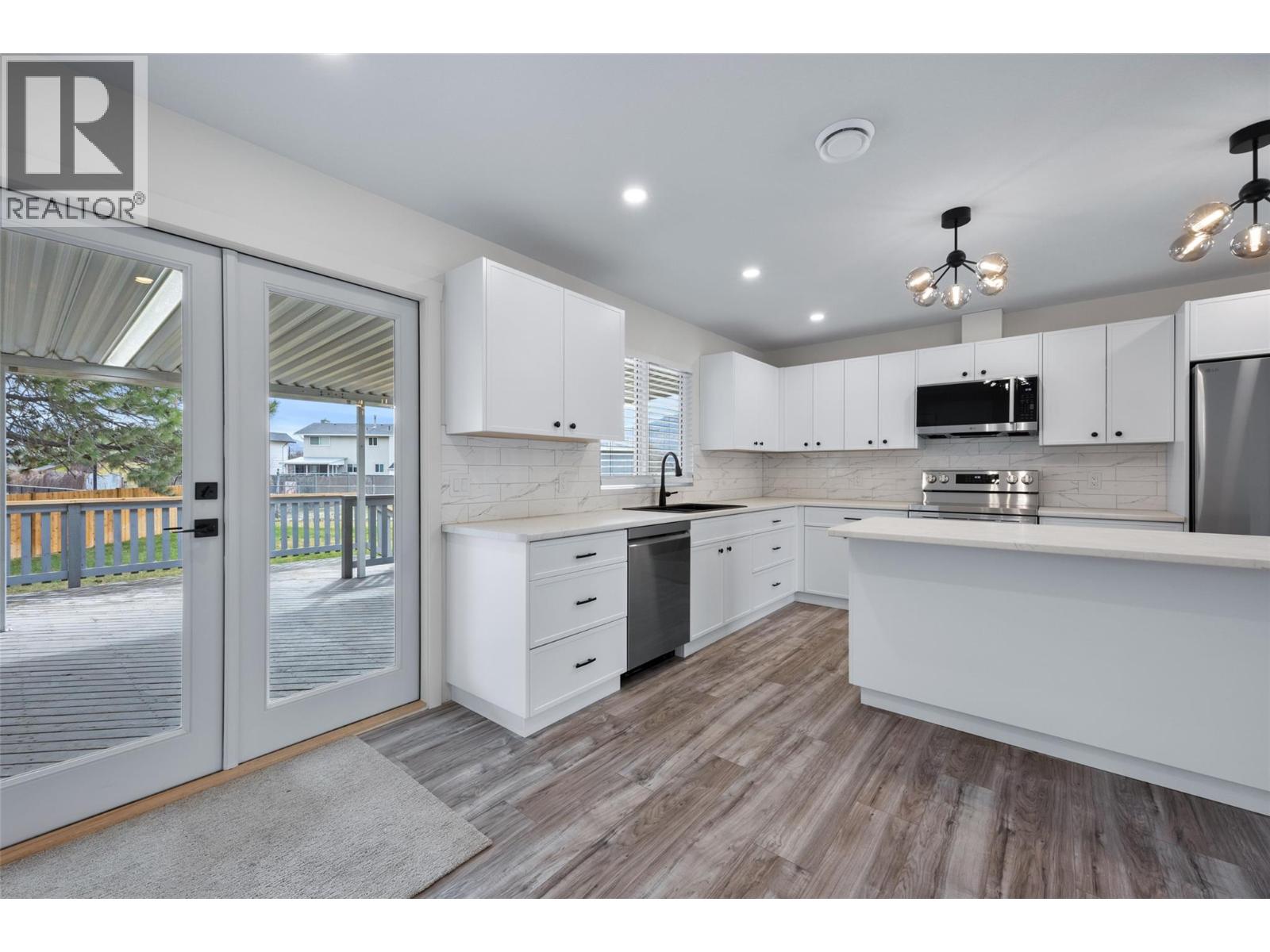  1650 CENTENNIAL Drive, Kamloops