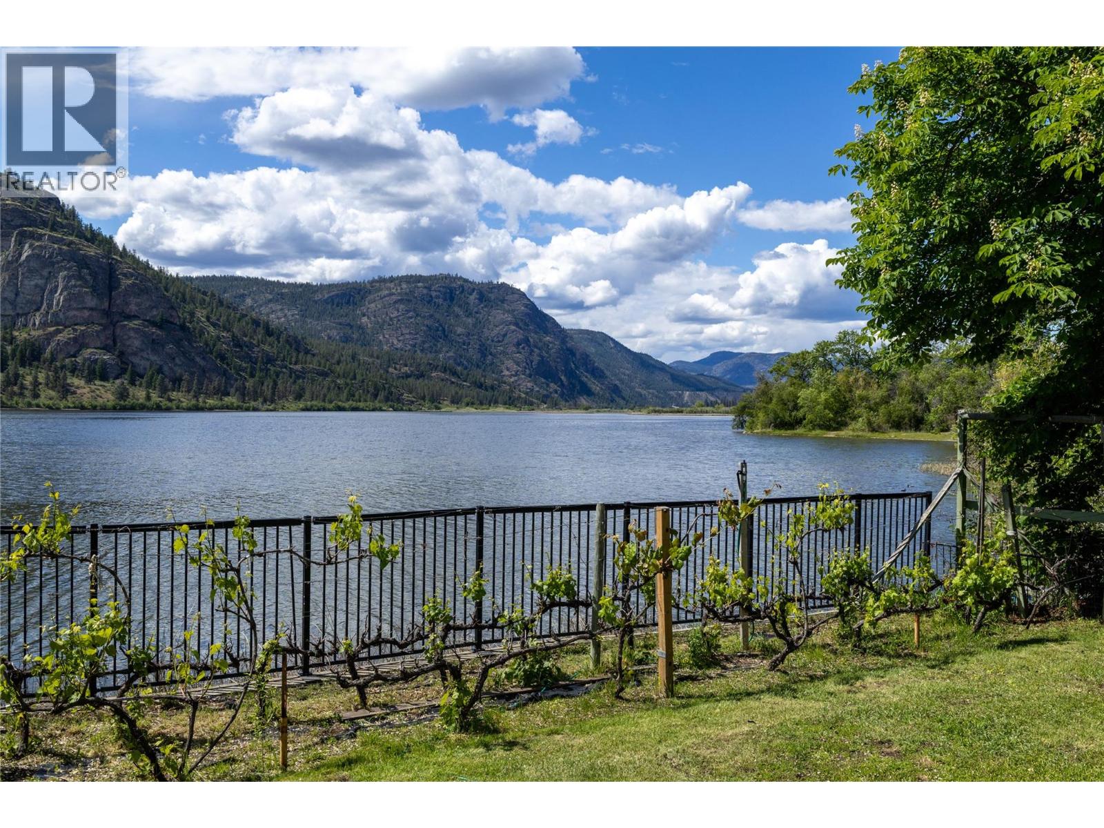  3104 Vaseux Lake Crescent, Okanagan Falls