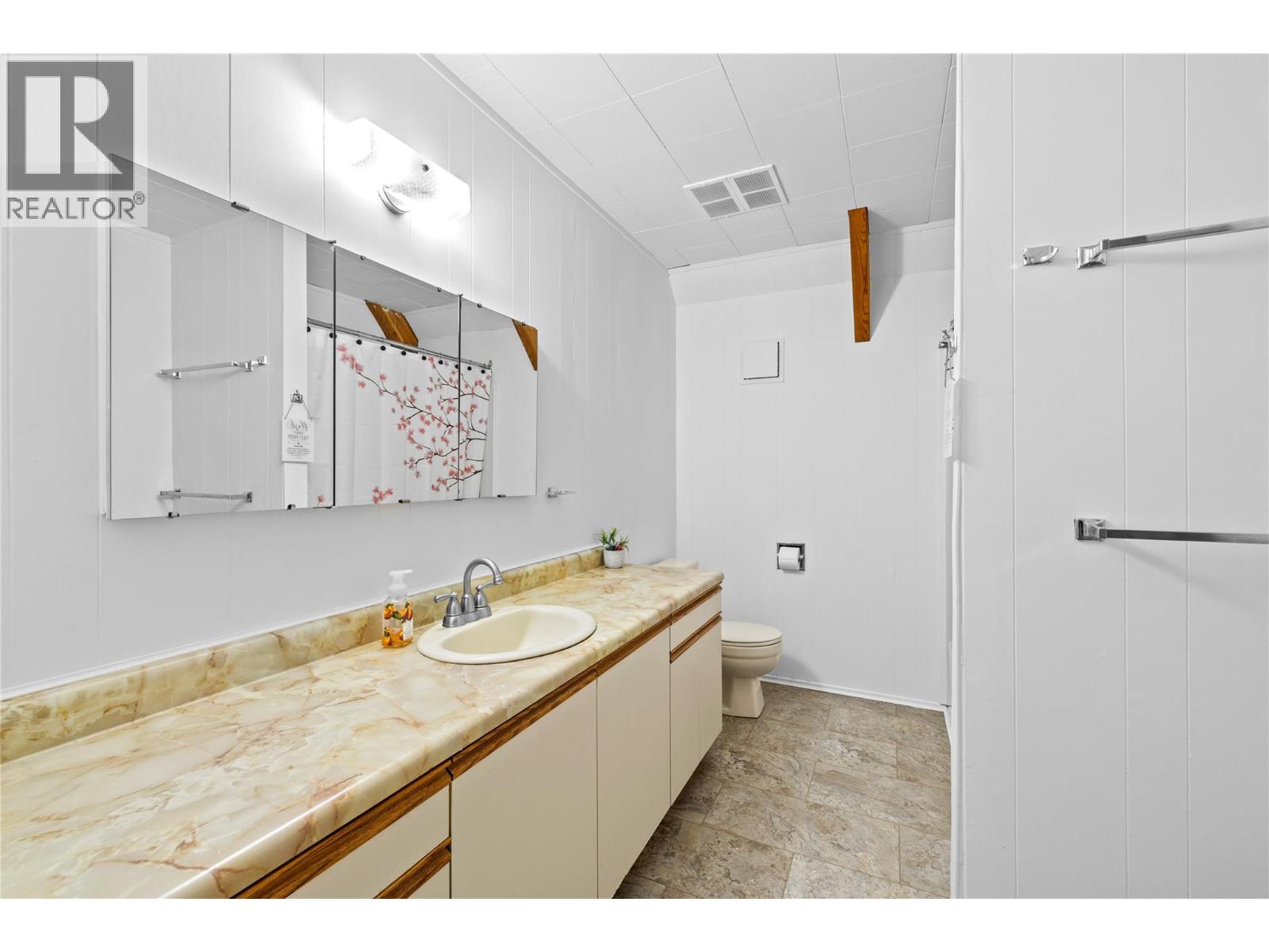  3104 Vaseux Lake Crescent, Okanagan Falls