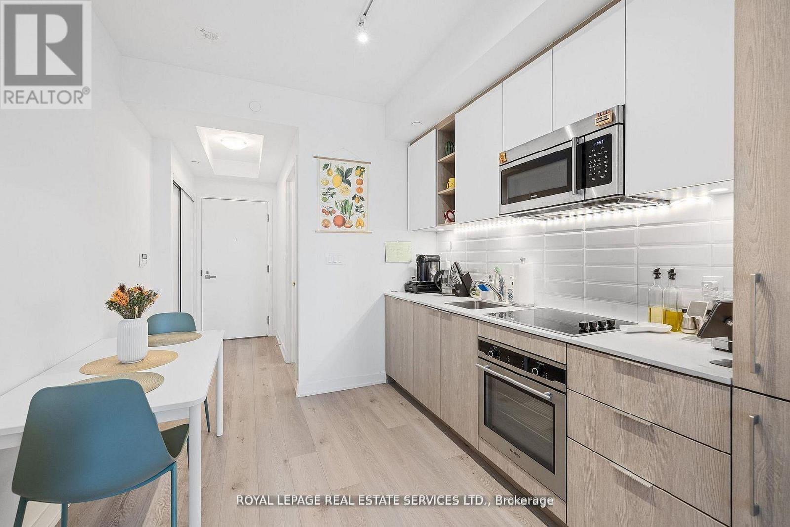 #1603 50 ORDNANCE STREET - Image 2