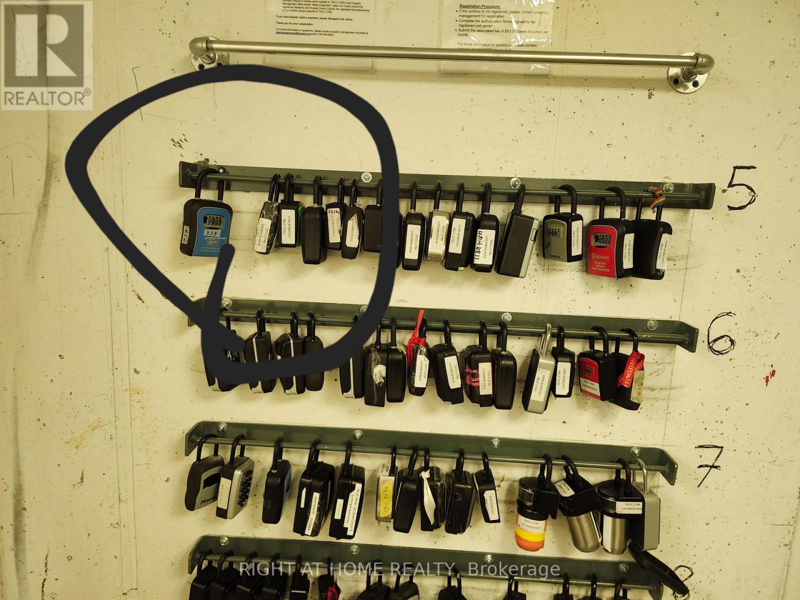 #938 251 JARVIS STREET - 36